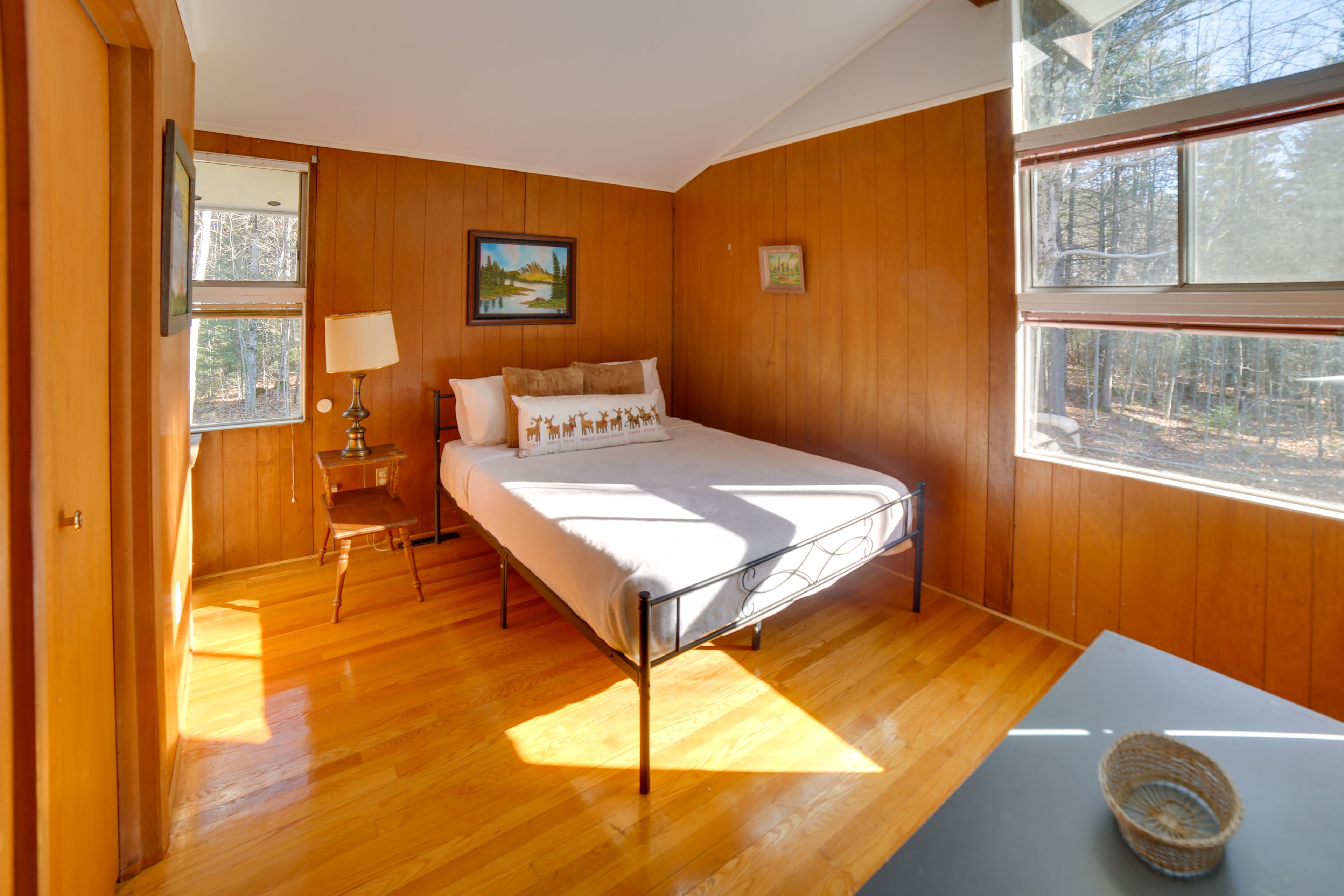 Bedroom 2 | Queen Bed