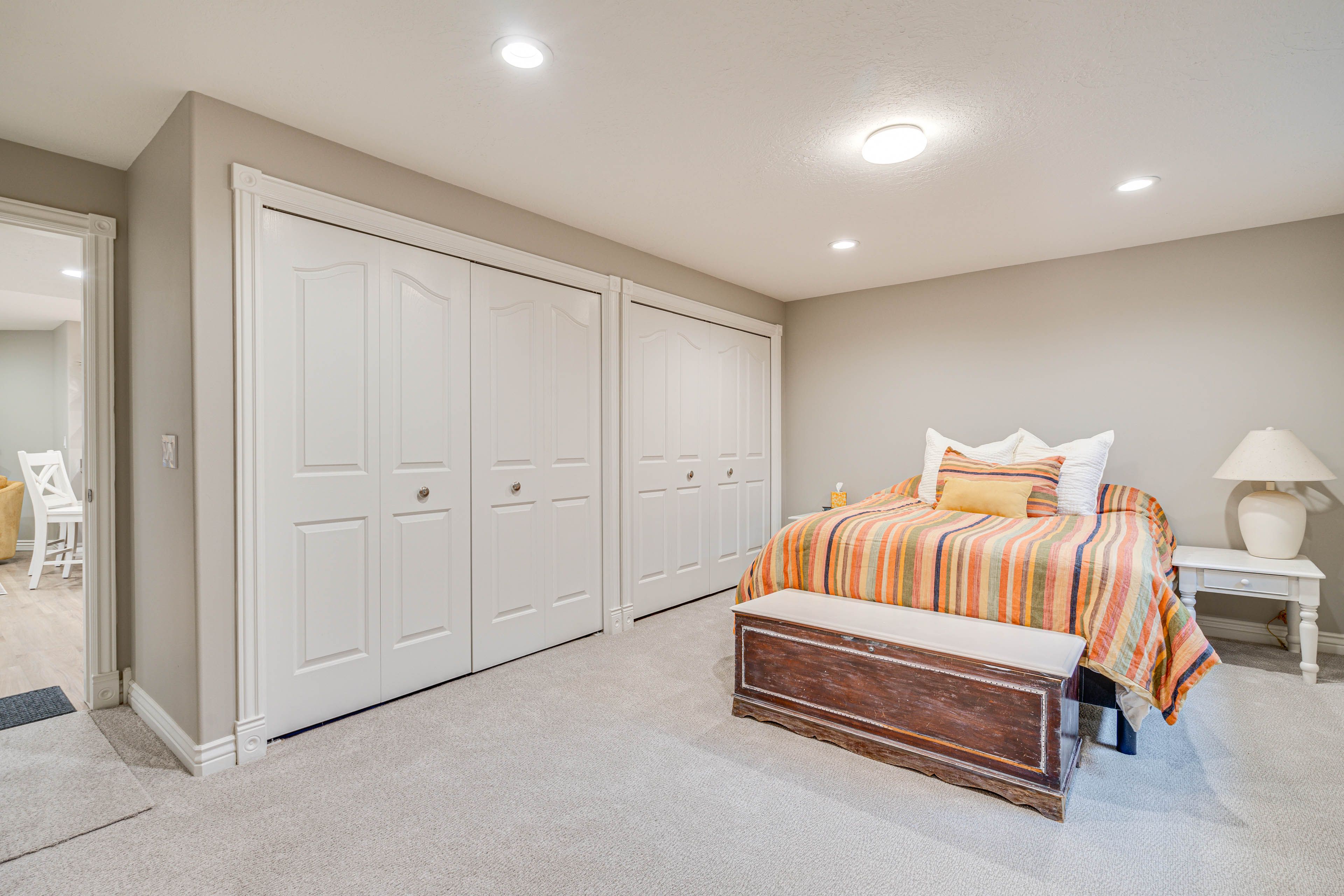 Bedroom 2 | Queen Bed