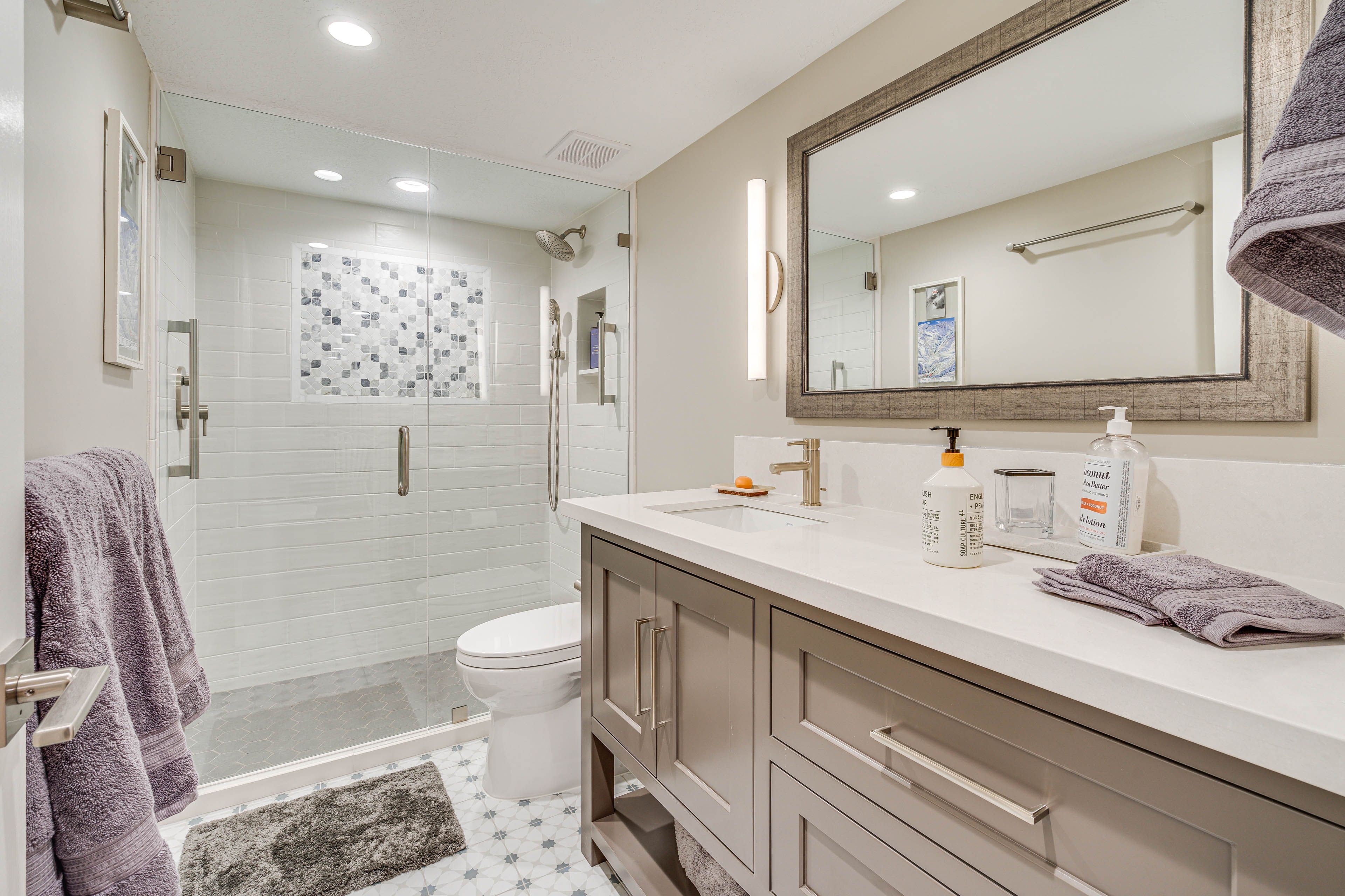 Full Bathroom | Heated Floors
