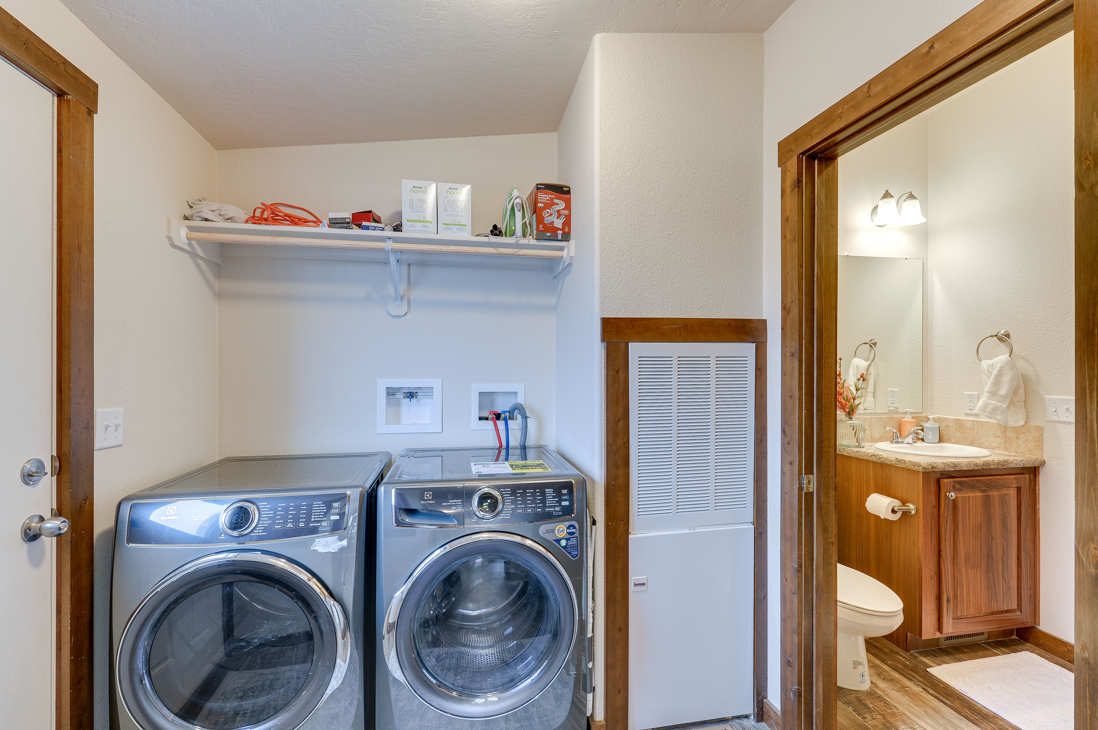 Washer & Dryer