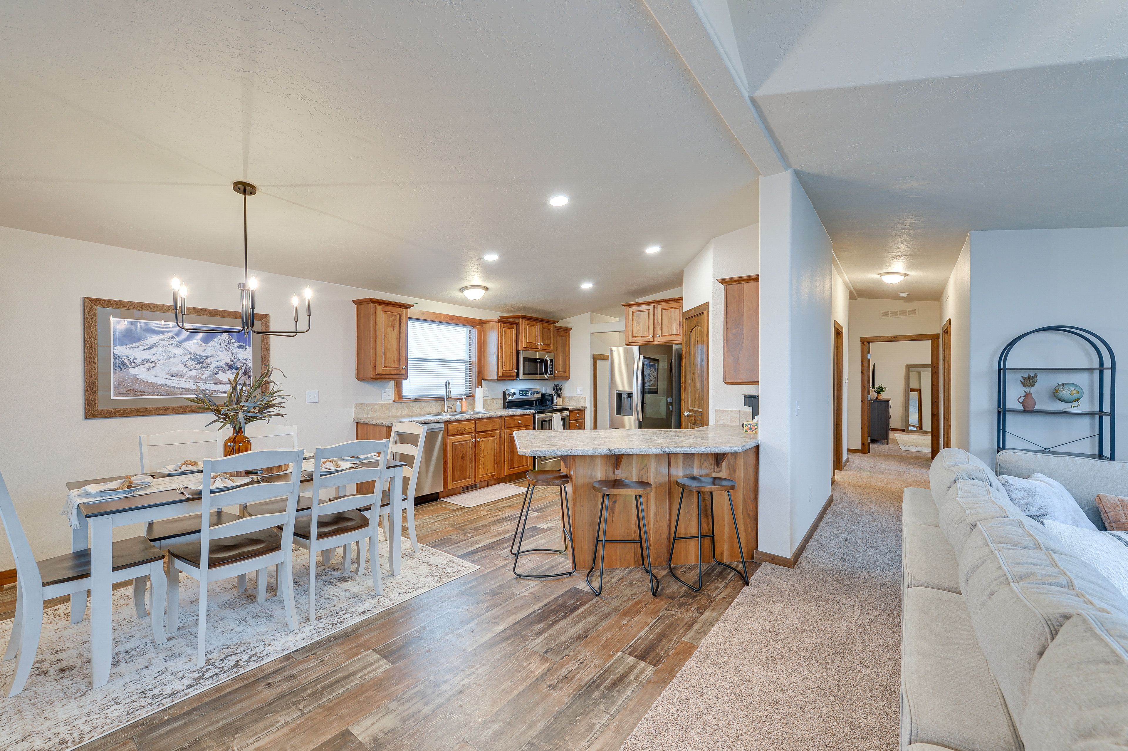 Single-Story Home | Fully Equipped Kitchen | Dining Area