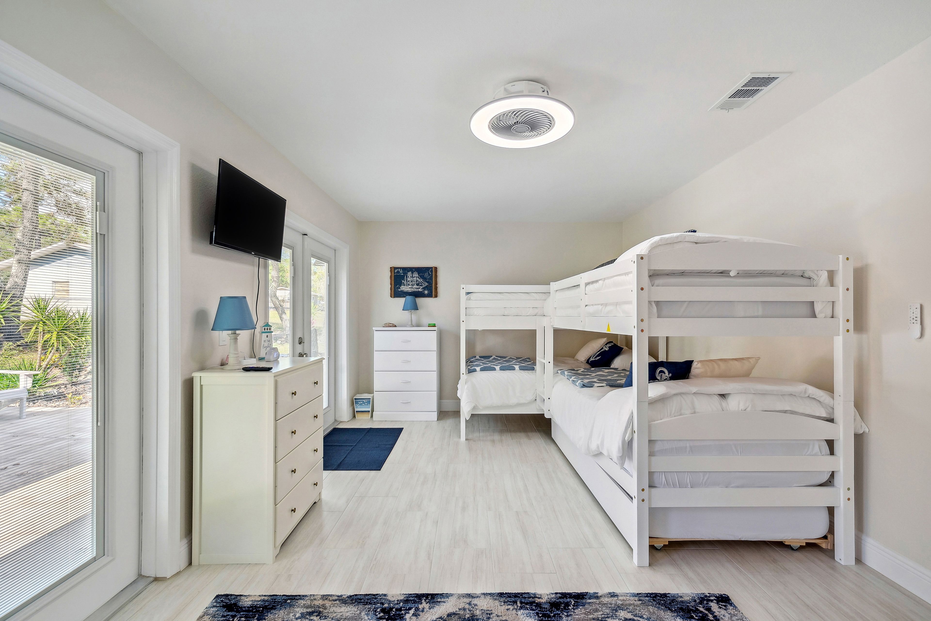 Bedroom 4 | Casper & Bamboo Mattresses