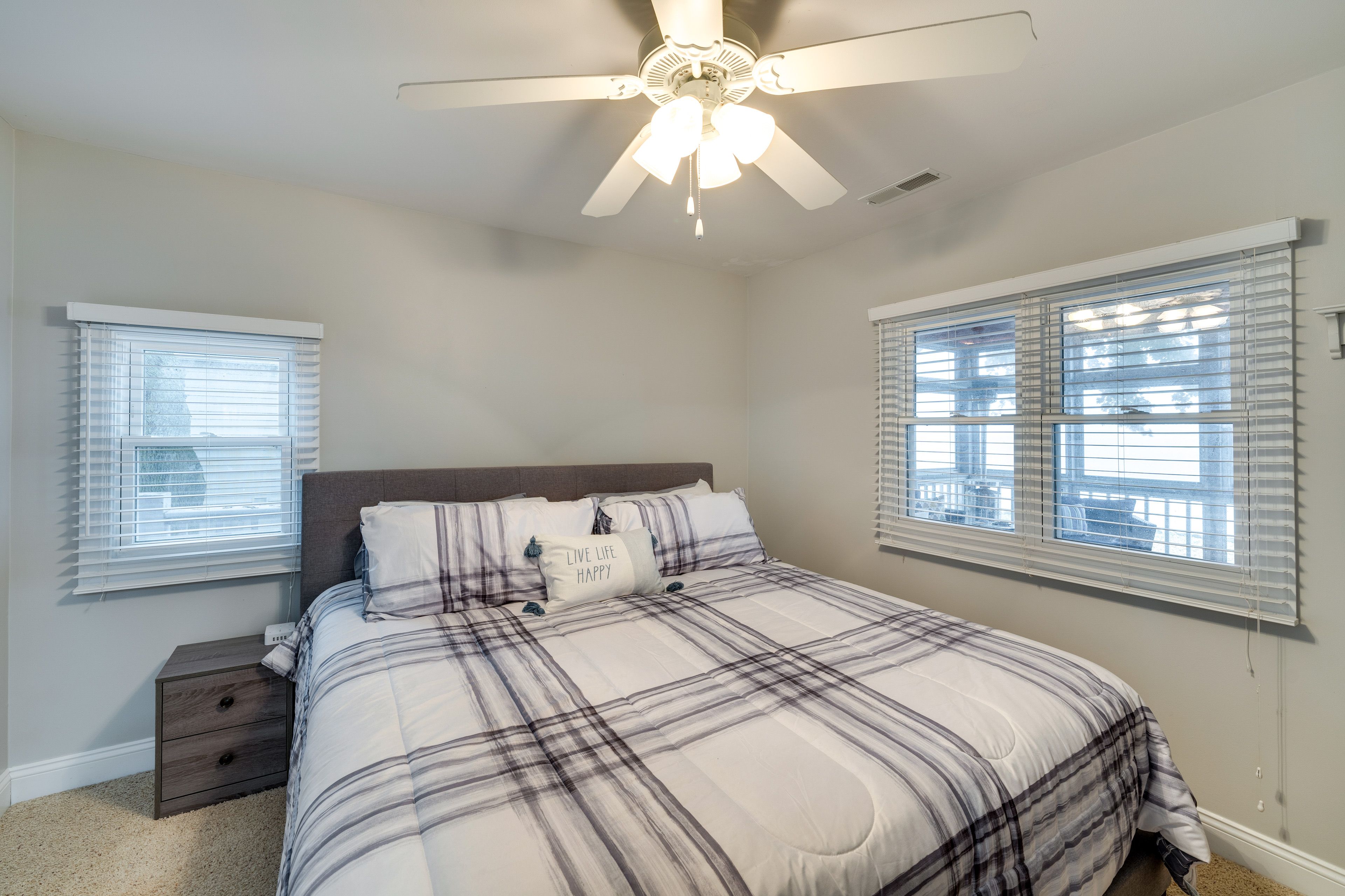 Bedroom 1 | King Bed | Linens Provided | En-Suite Bathroom