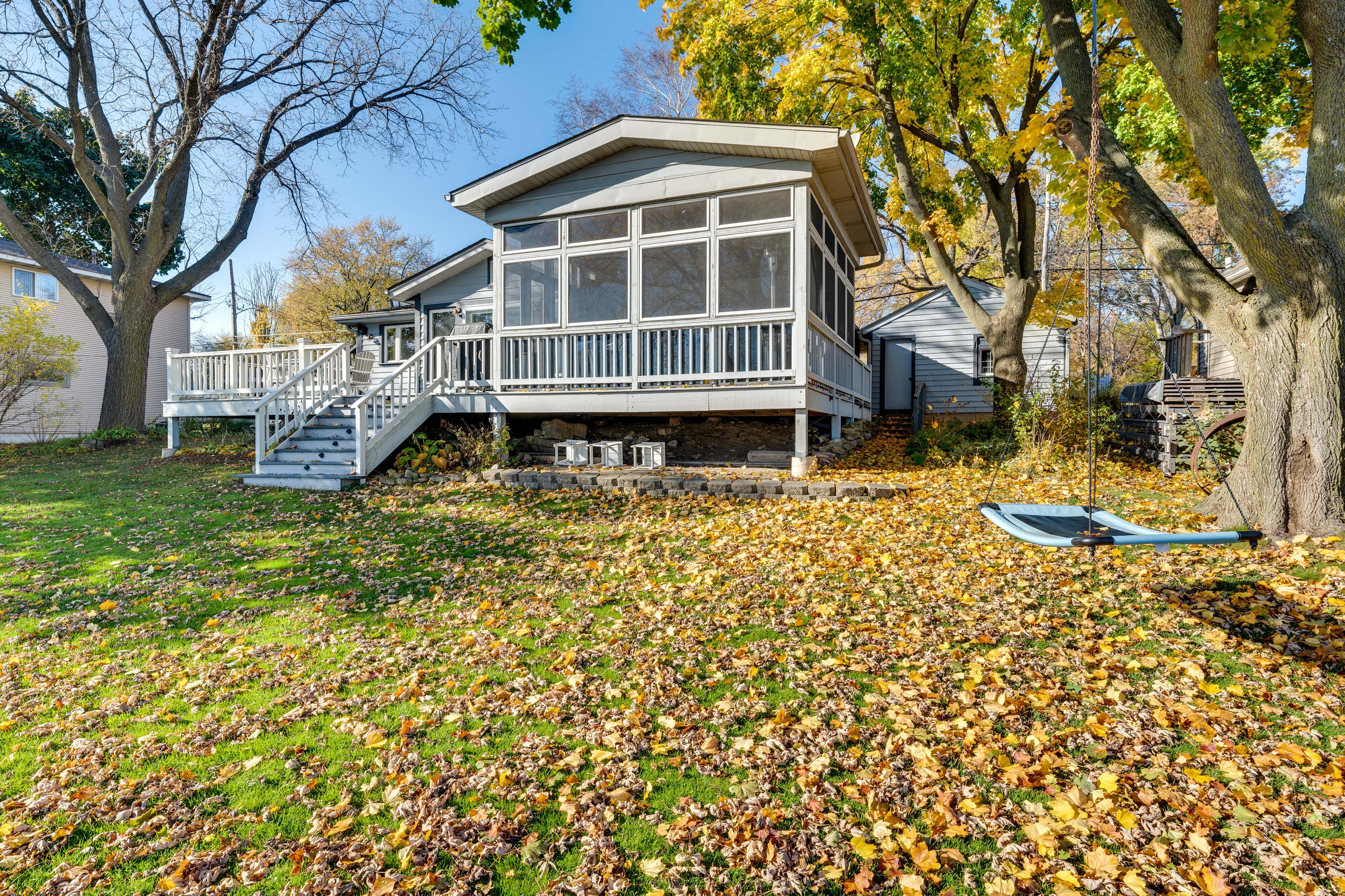 Private Yard | Outdoor Shower | Tree Swing | Fire Pit