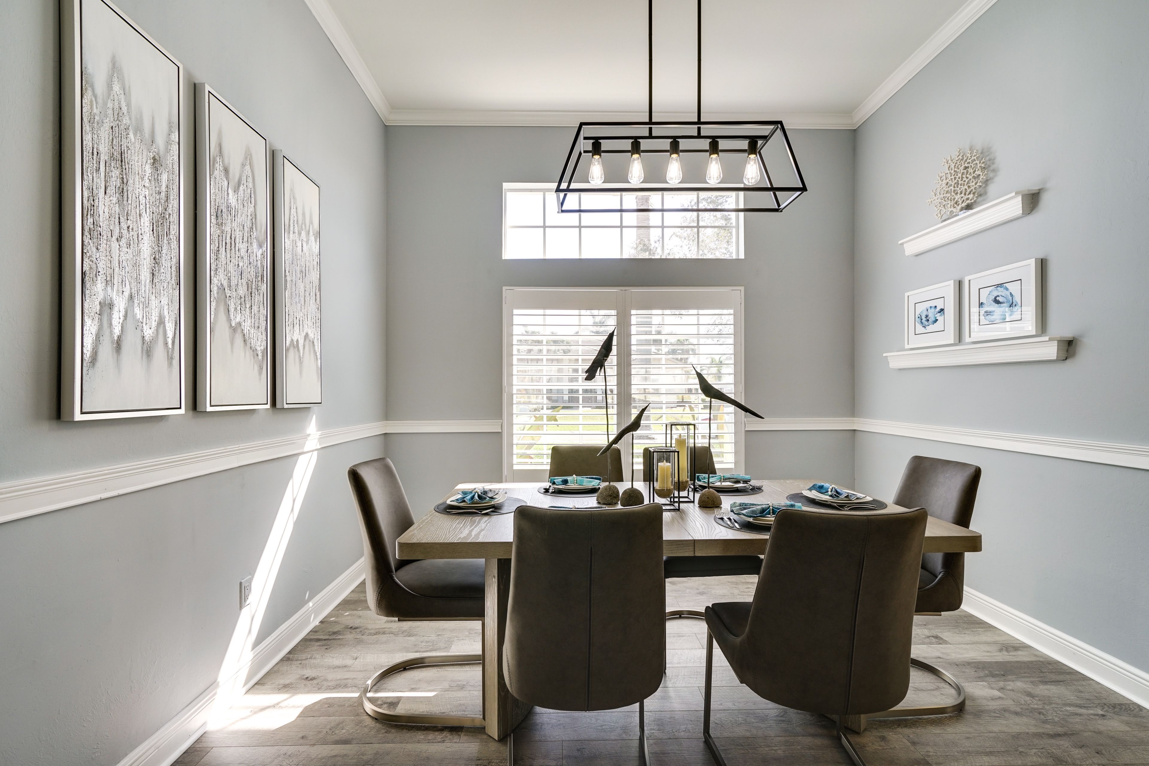 Dining Area | Dishware/Flatware