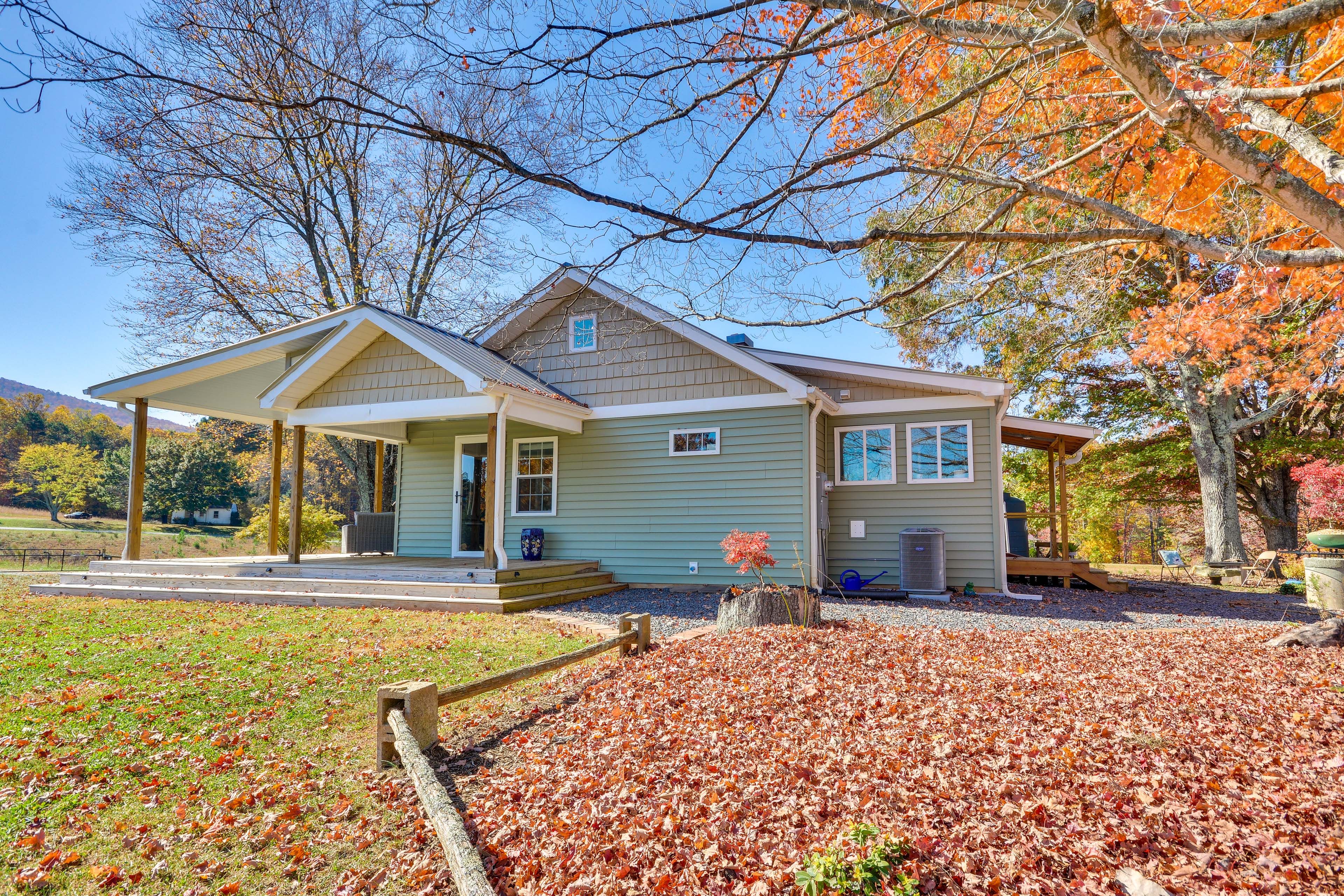 Home Exterior | Driveway Parking (2 Vehicles) | RV/Trailer Parking