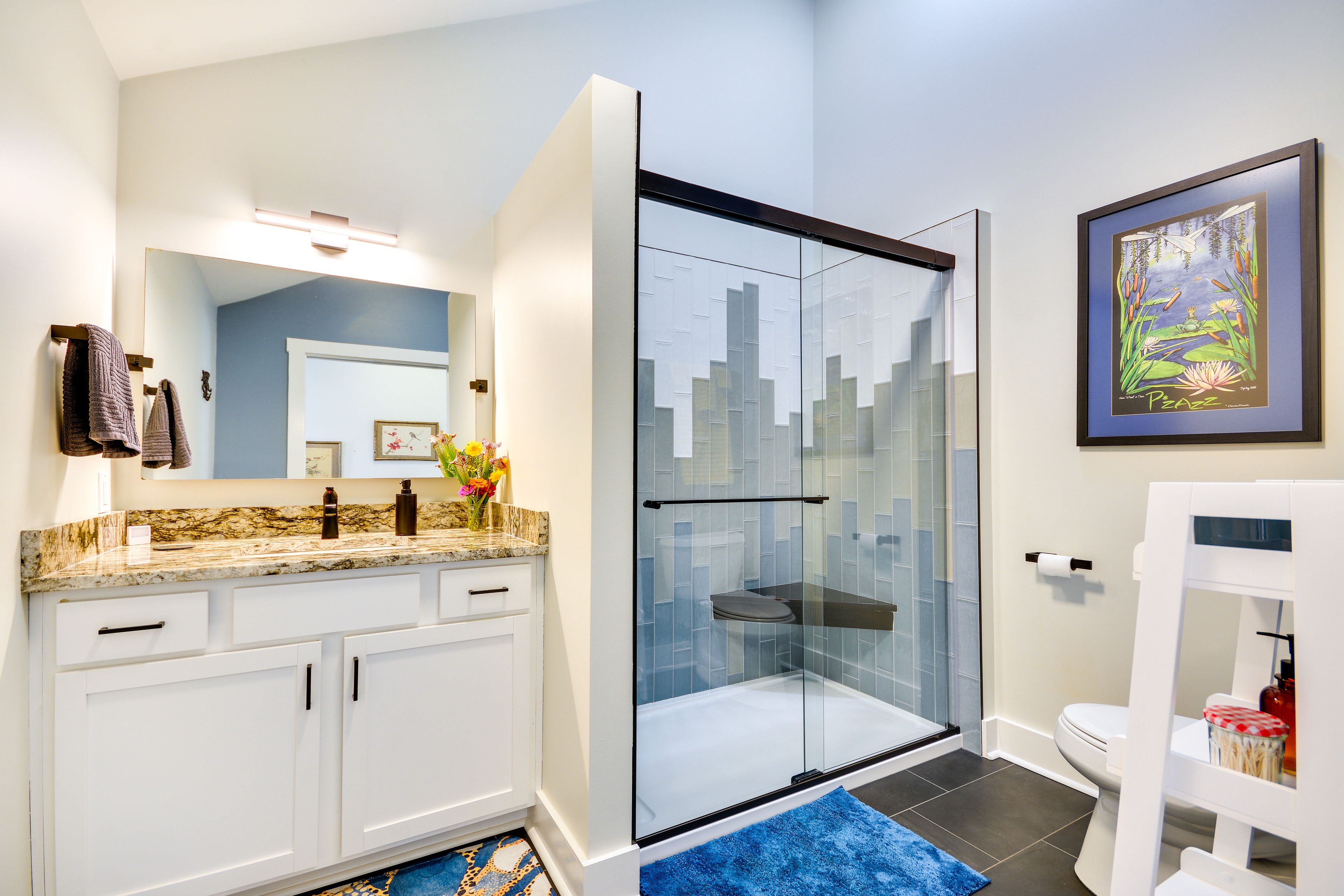 Full Bathroom | Complimentary Toiletries