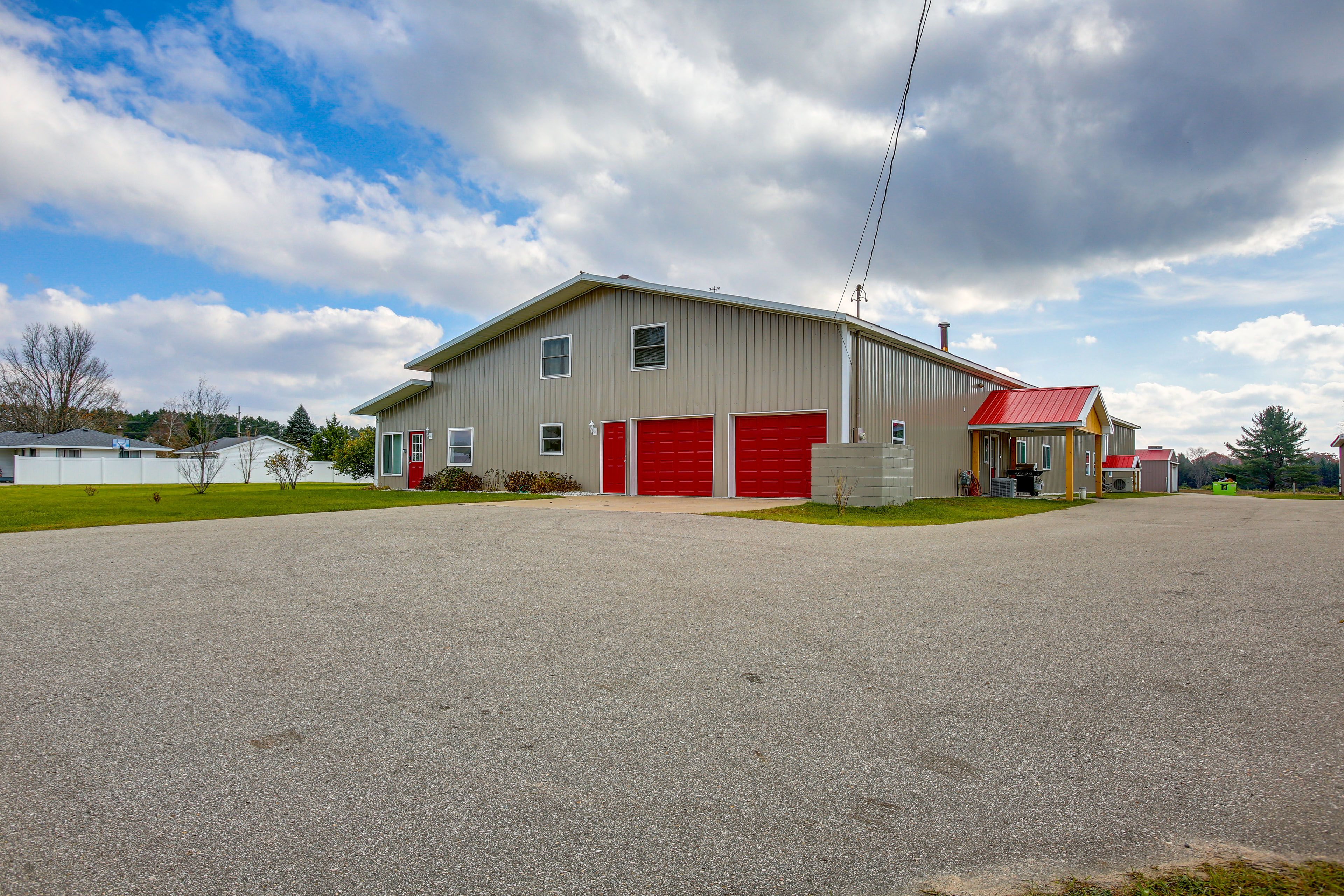 Property Exterior | RV/Trailer Parking Allowed
