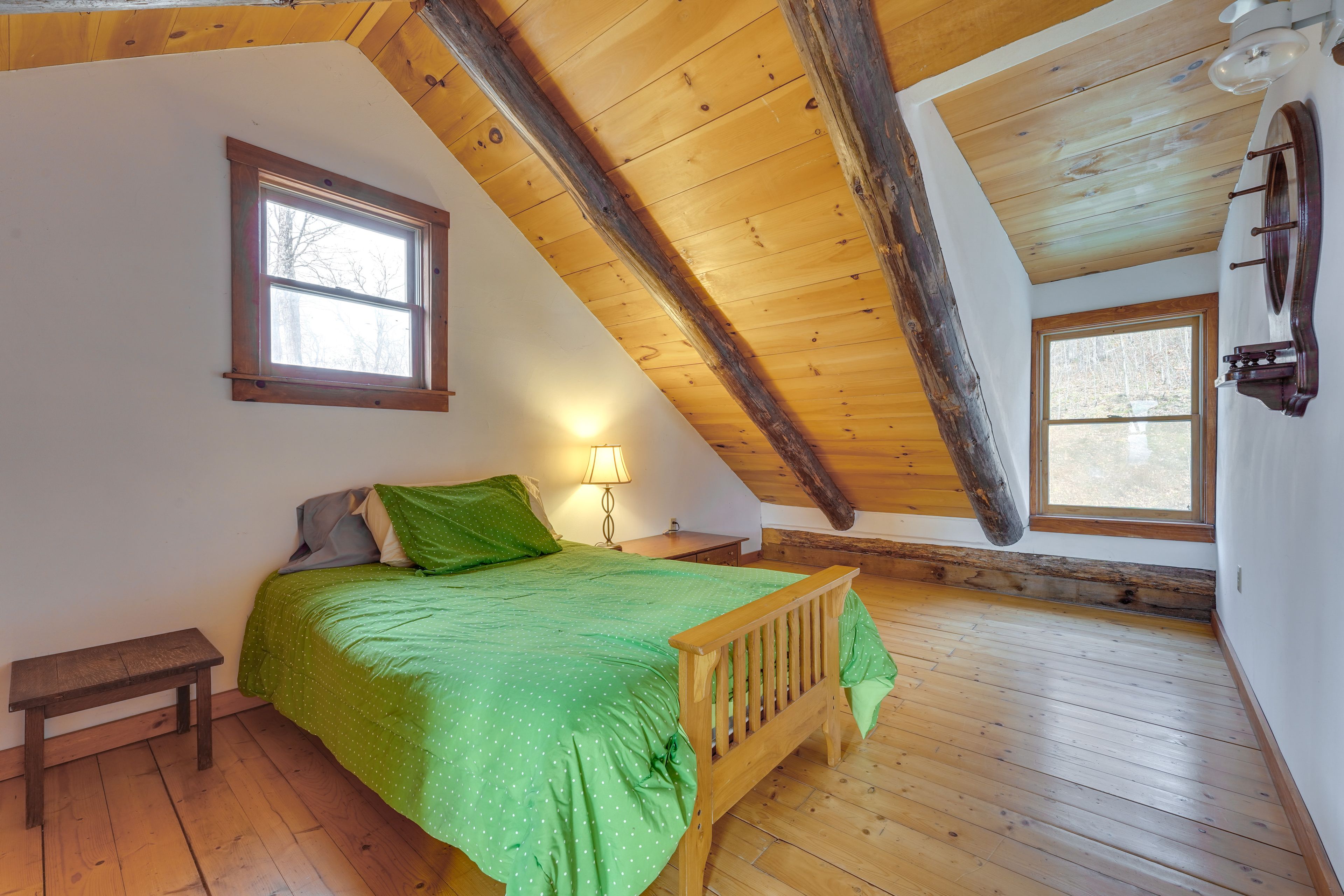 Bedroom 1 | Queen Bed | 2nd Floor