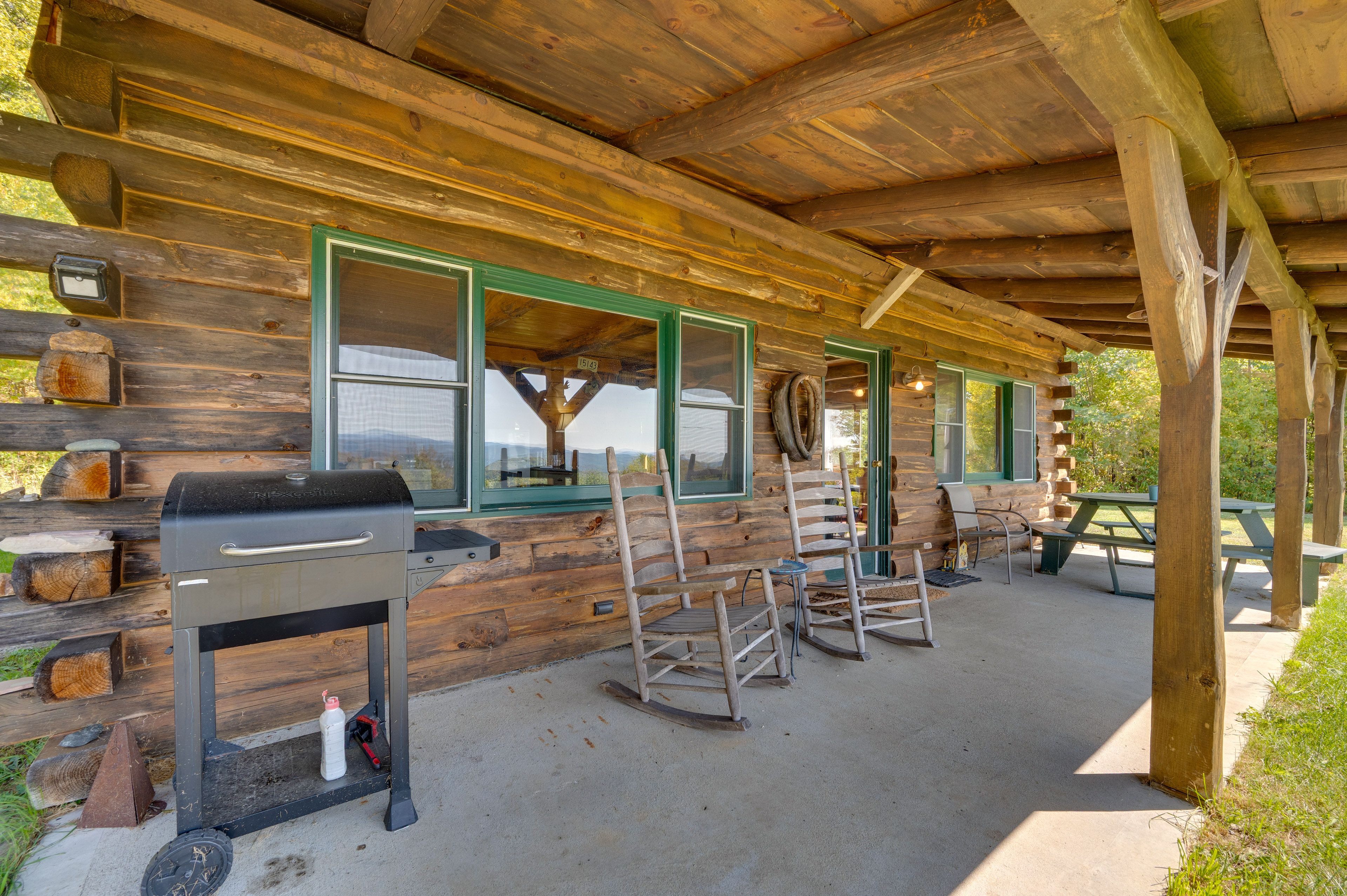 Covered Porch | Gas Grill | Outdoor Dining & Seating