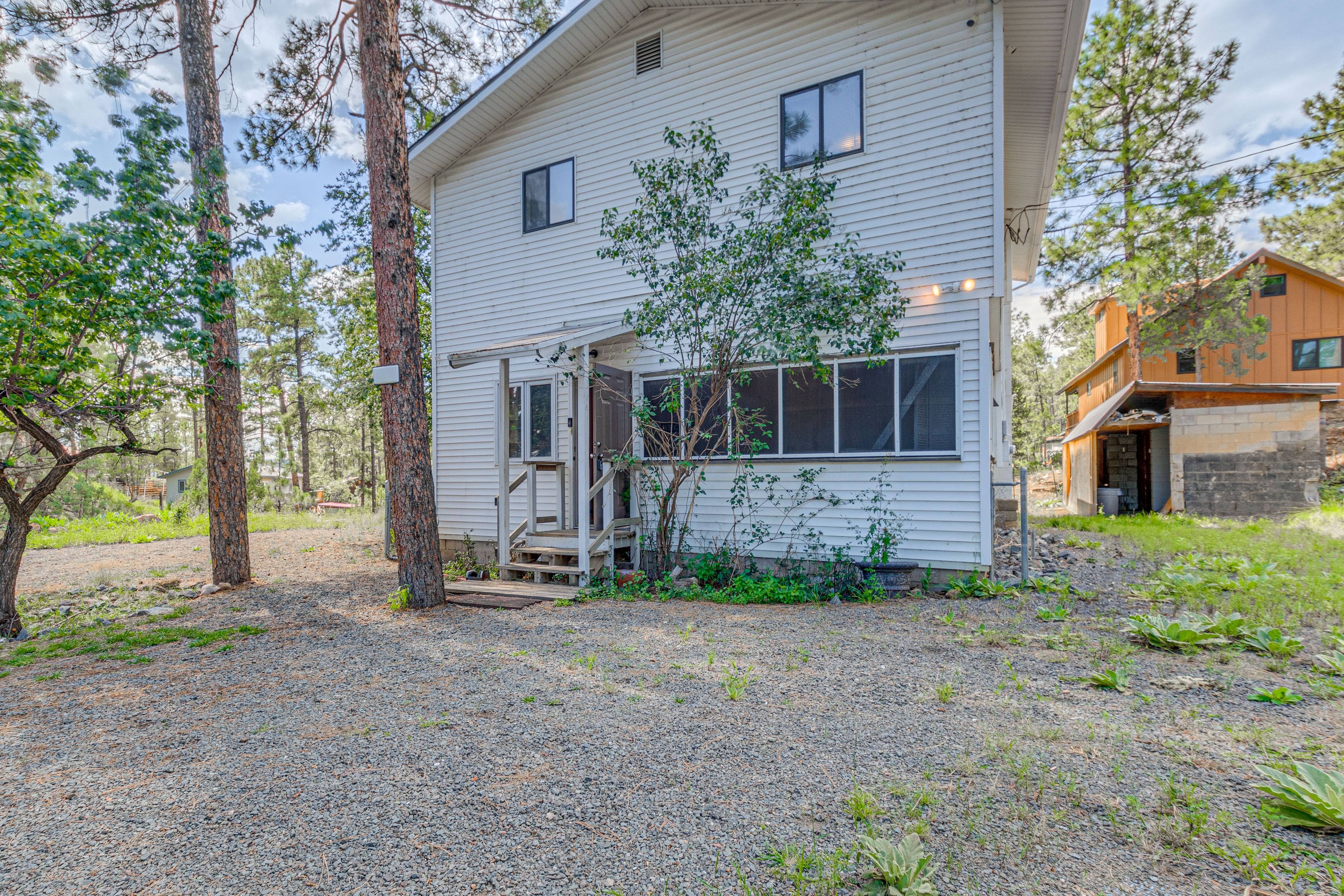 Parking | Driveway (4 Vehicles) | RV/Trailer Parking