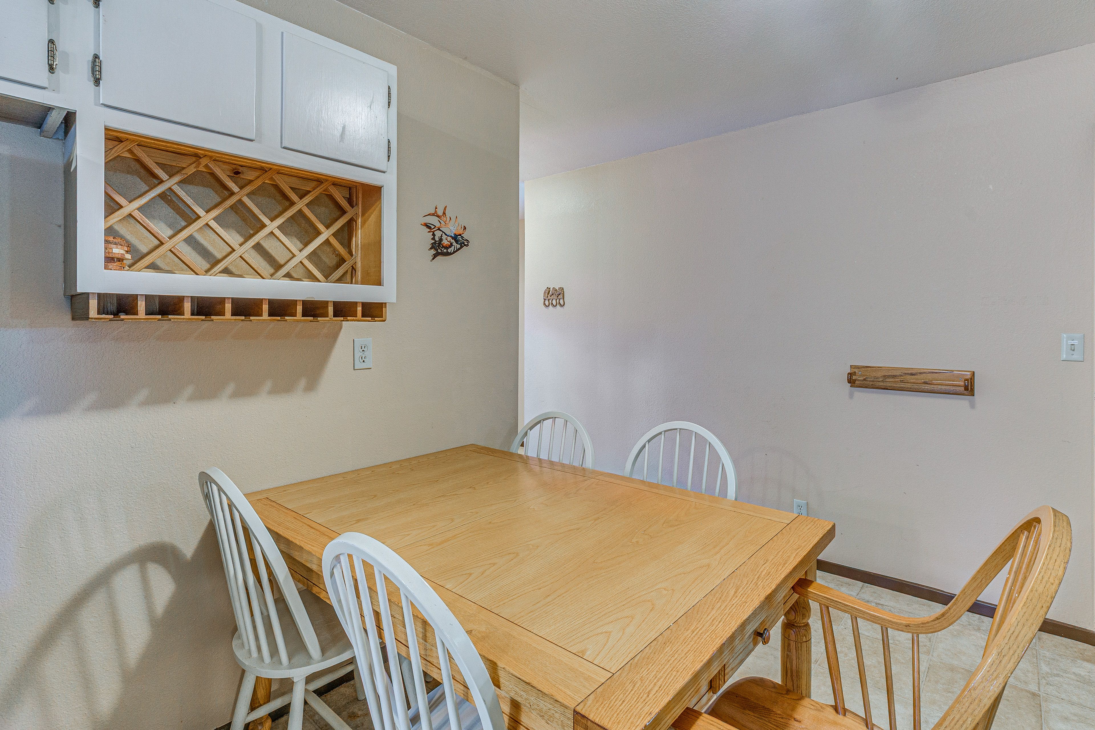 Dining Area | Main Level