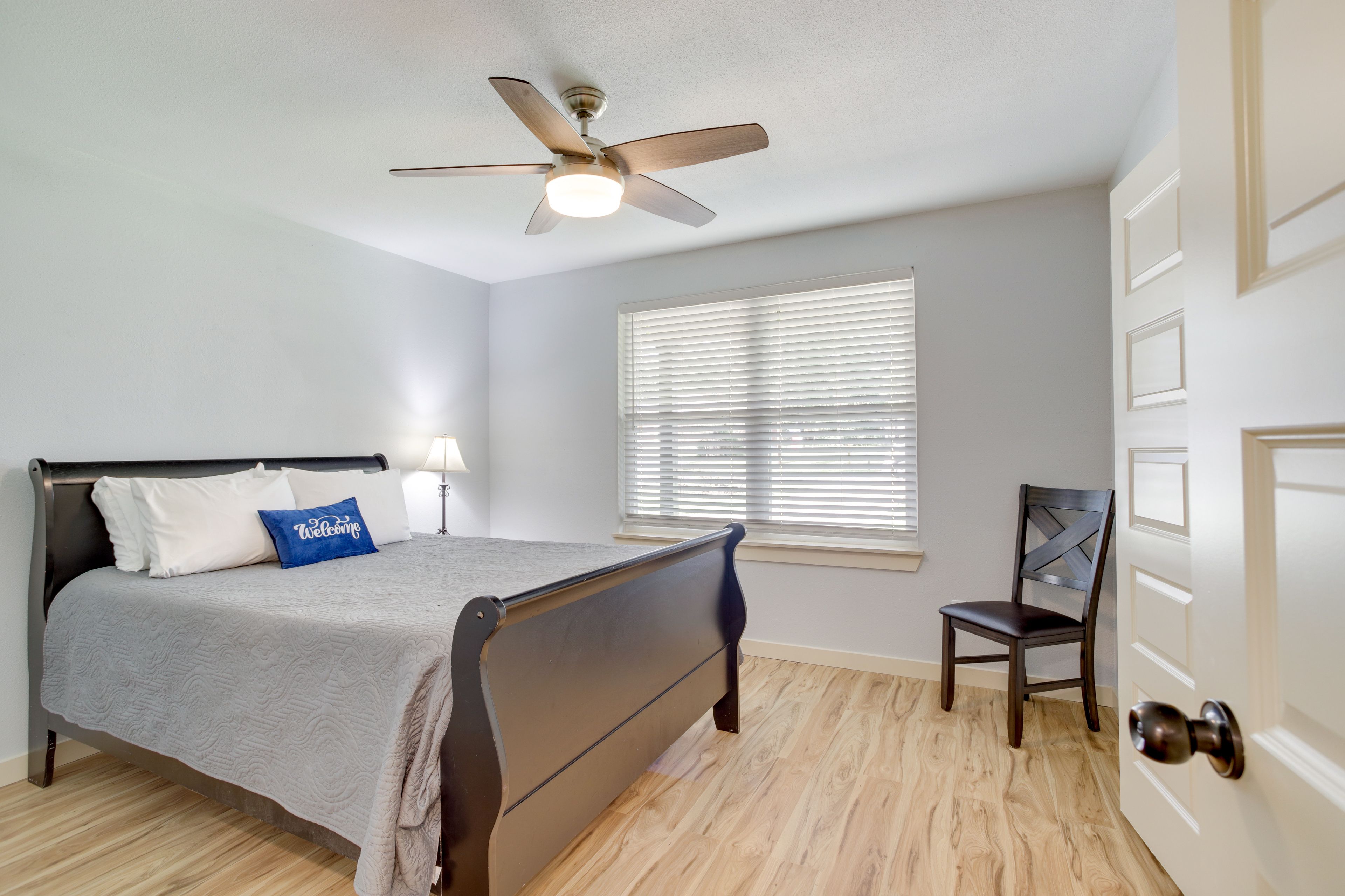Bedroom 2 | Queen Bed