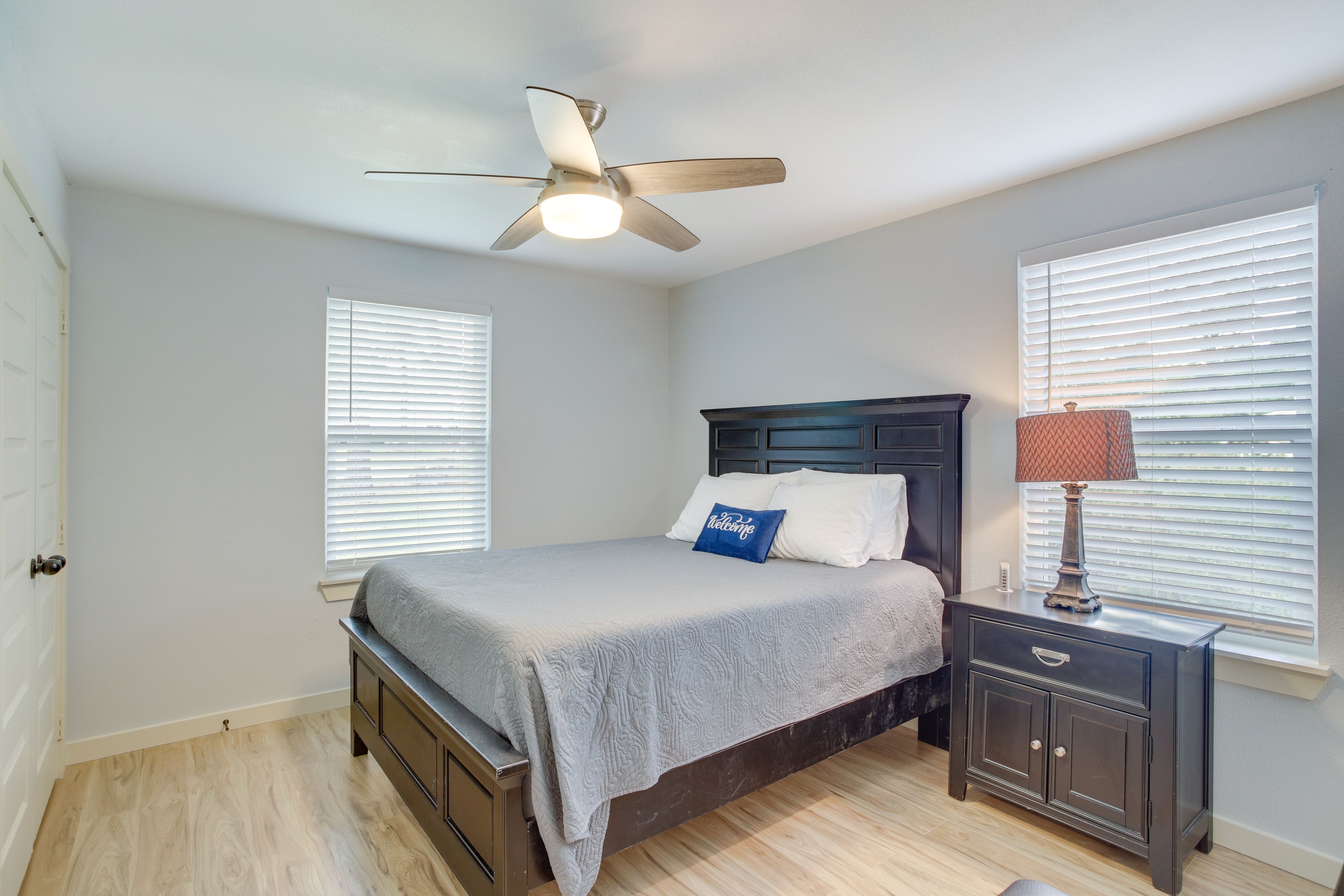 Bedroom 3 | Queen Bed