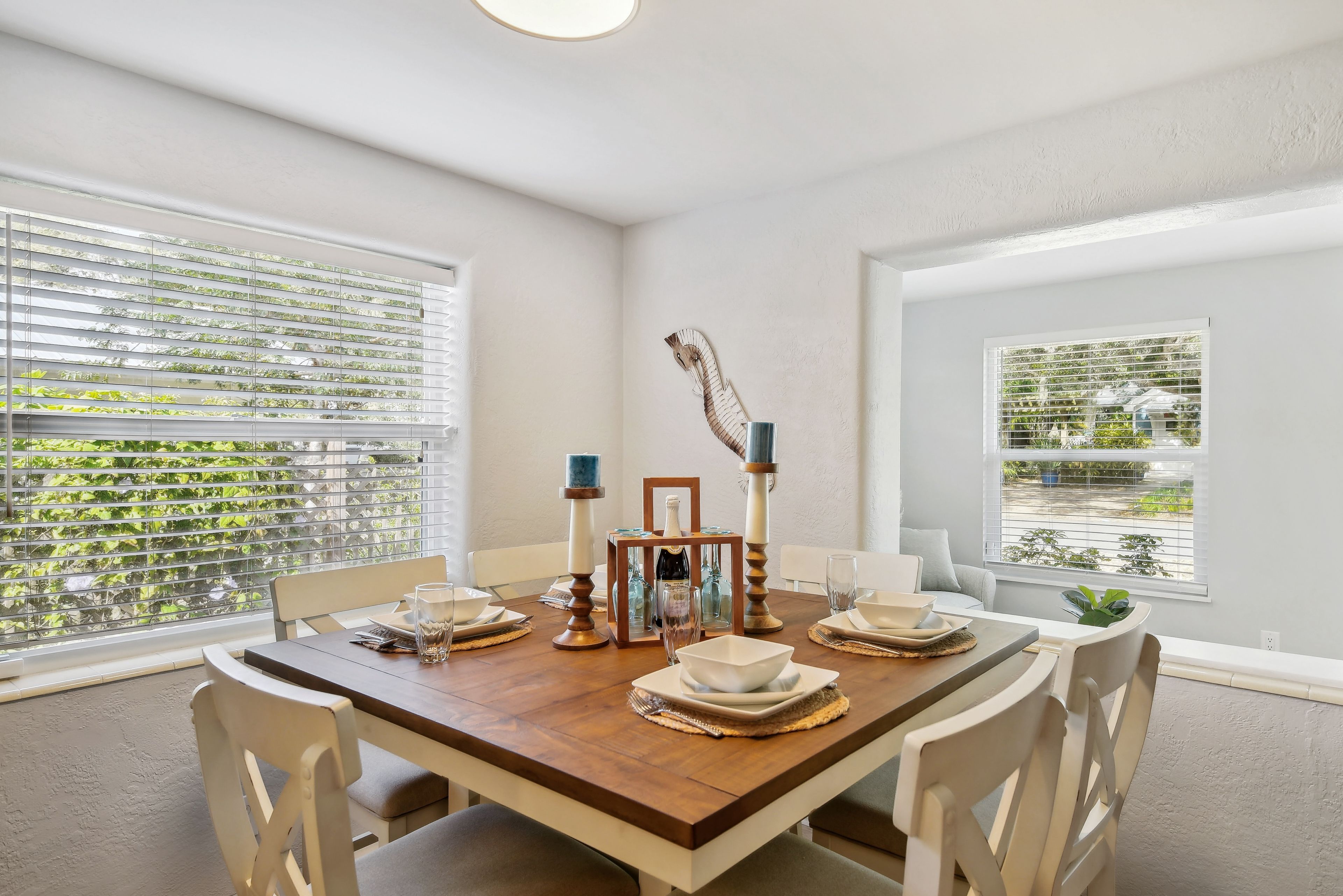 Dining Area | Dishware/Flatware | Trash Bags/Paper Towels