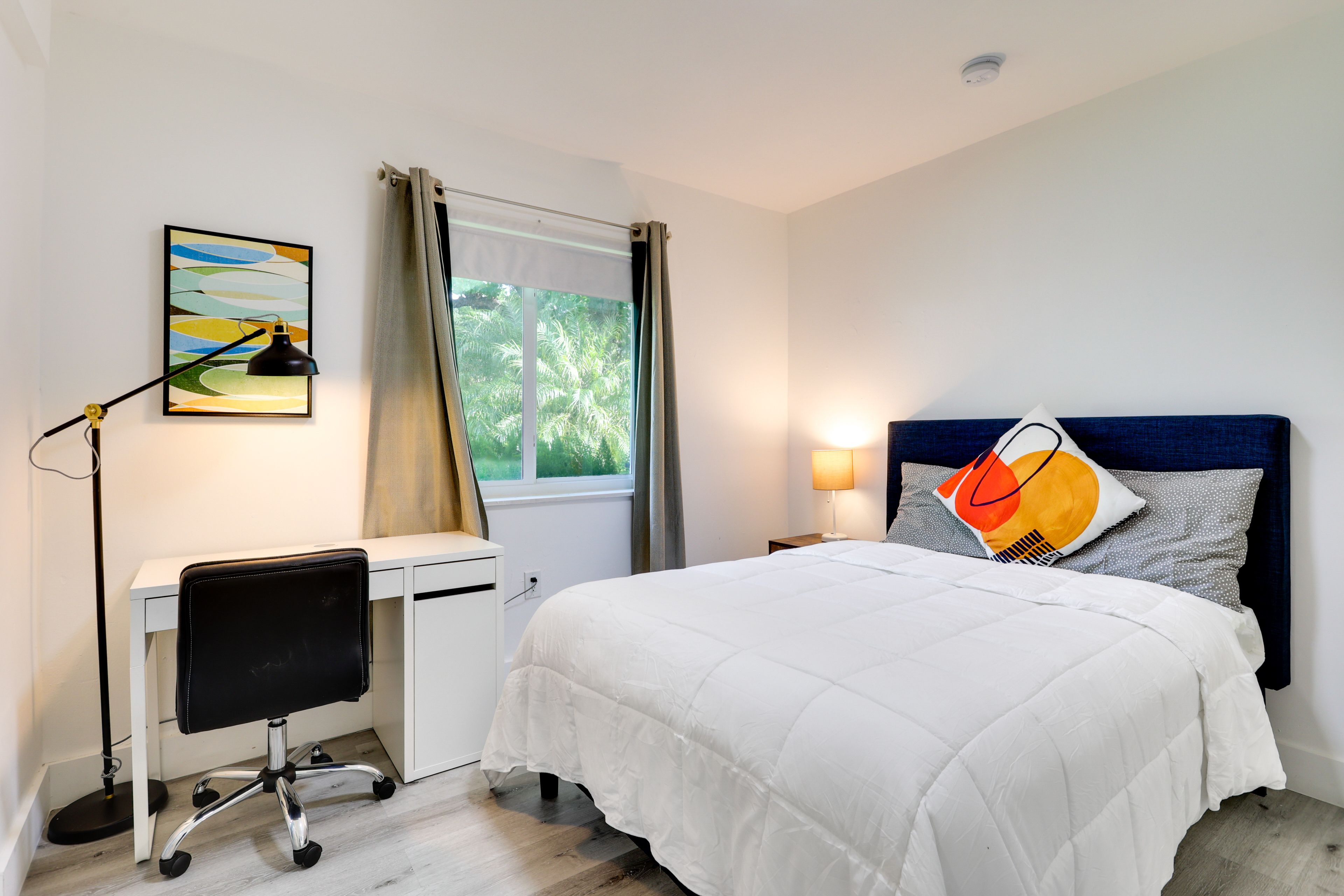 Bedroom 2 | Full Bed | Walk-In Closet