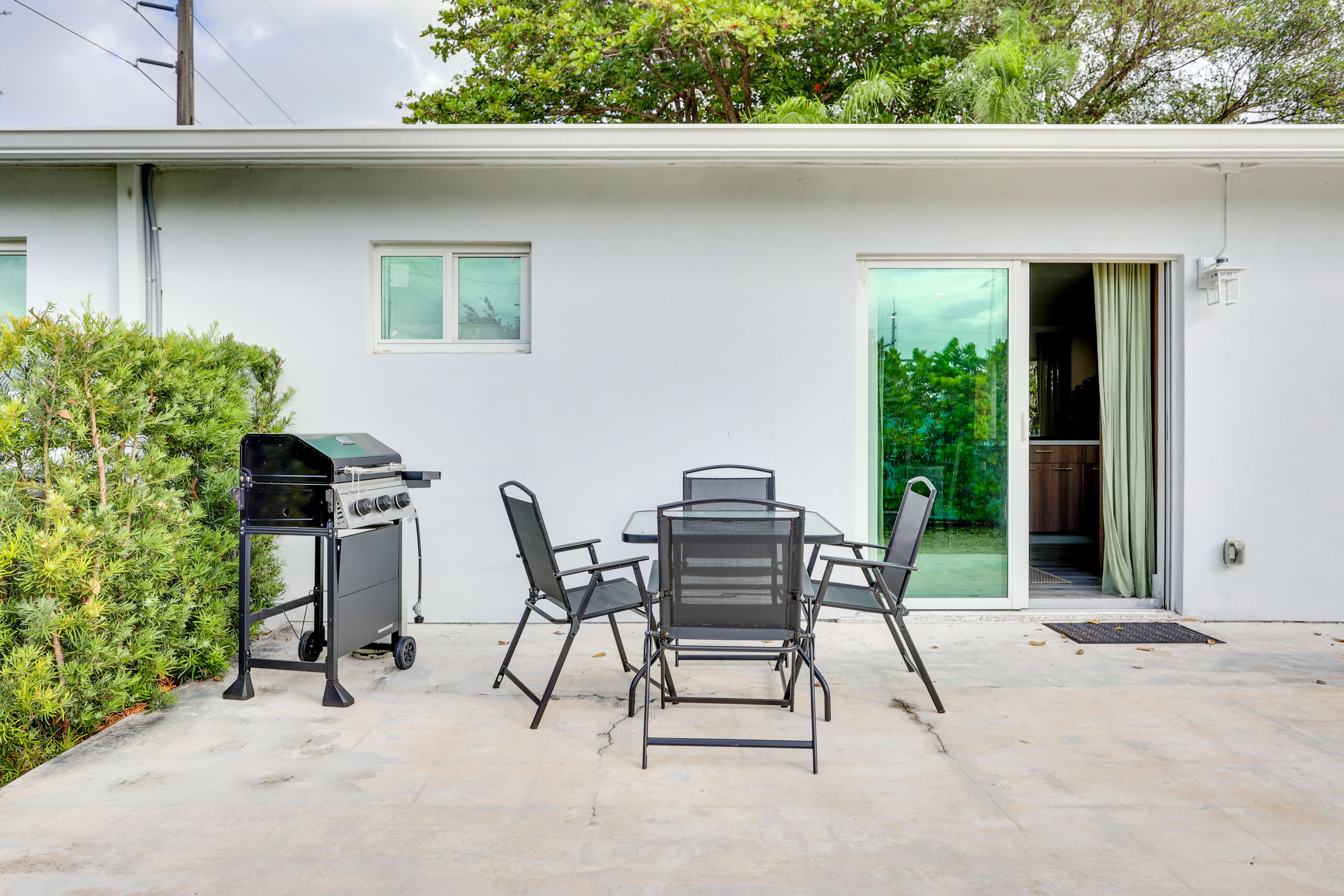 Patio | Gas Grill | Dining Area