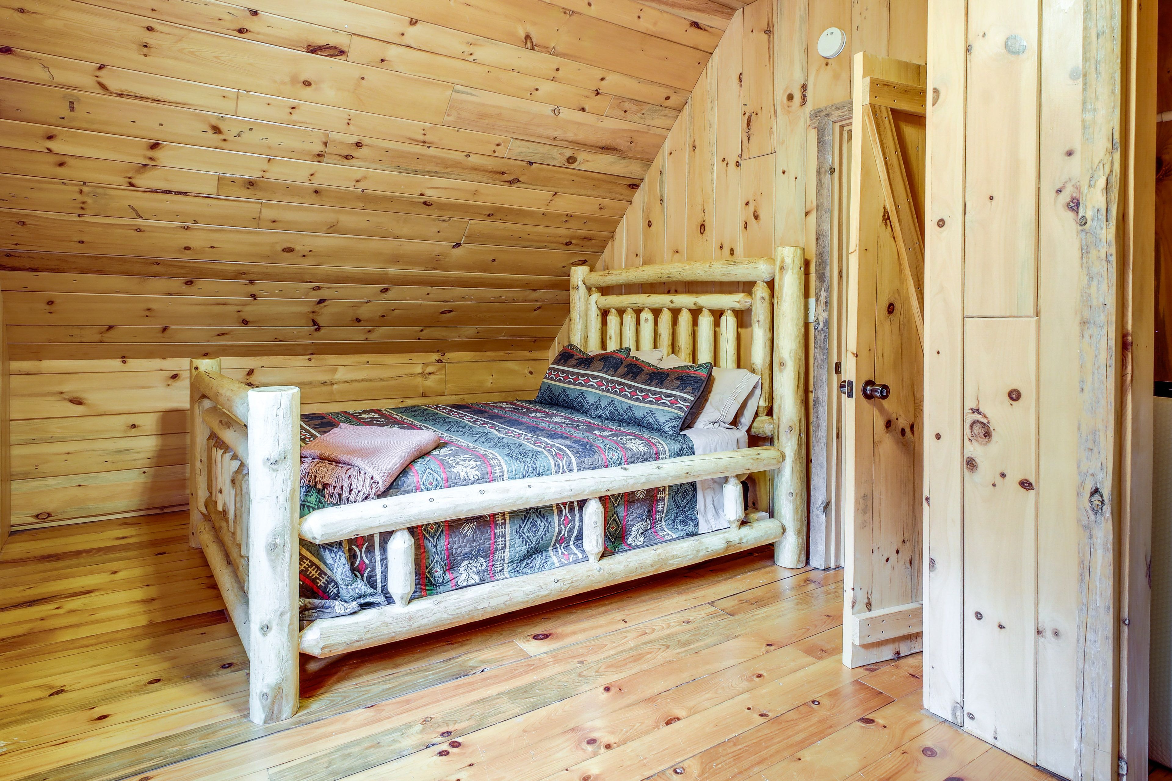 Bedroom 1 | 2nd Floor | Queen Bed | Linens Provided