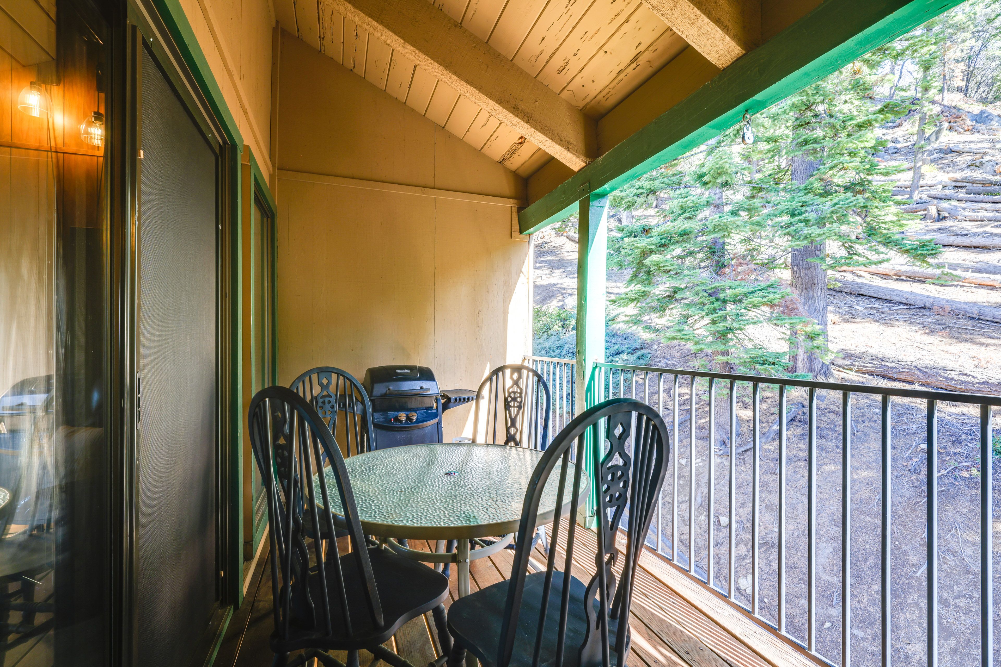 Covered Balcony | Gas Grill | Dining Area