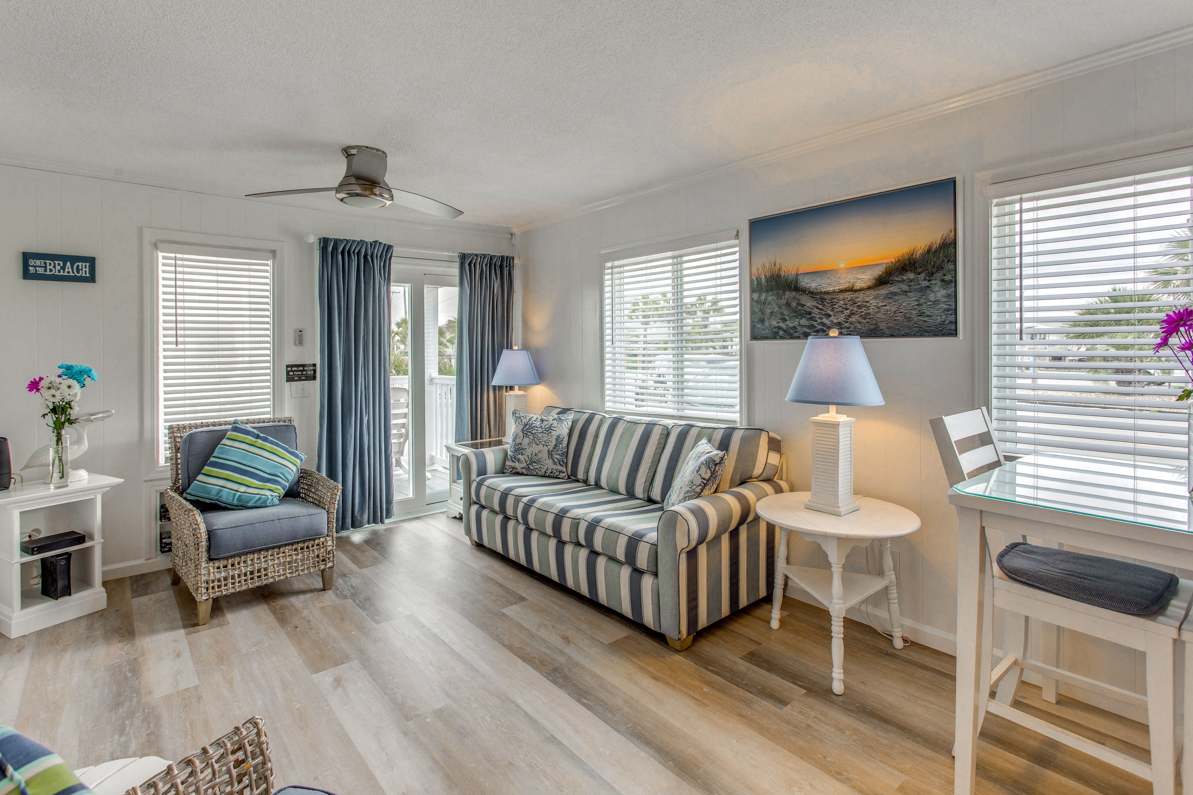 Living Room | Smart TV | Electric Fireplace | Central A/C & Heat