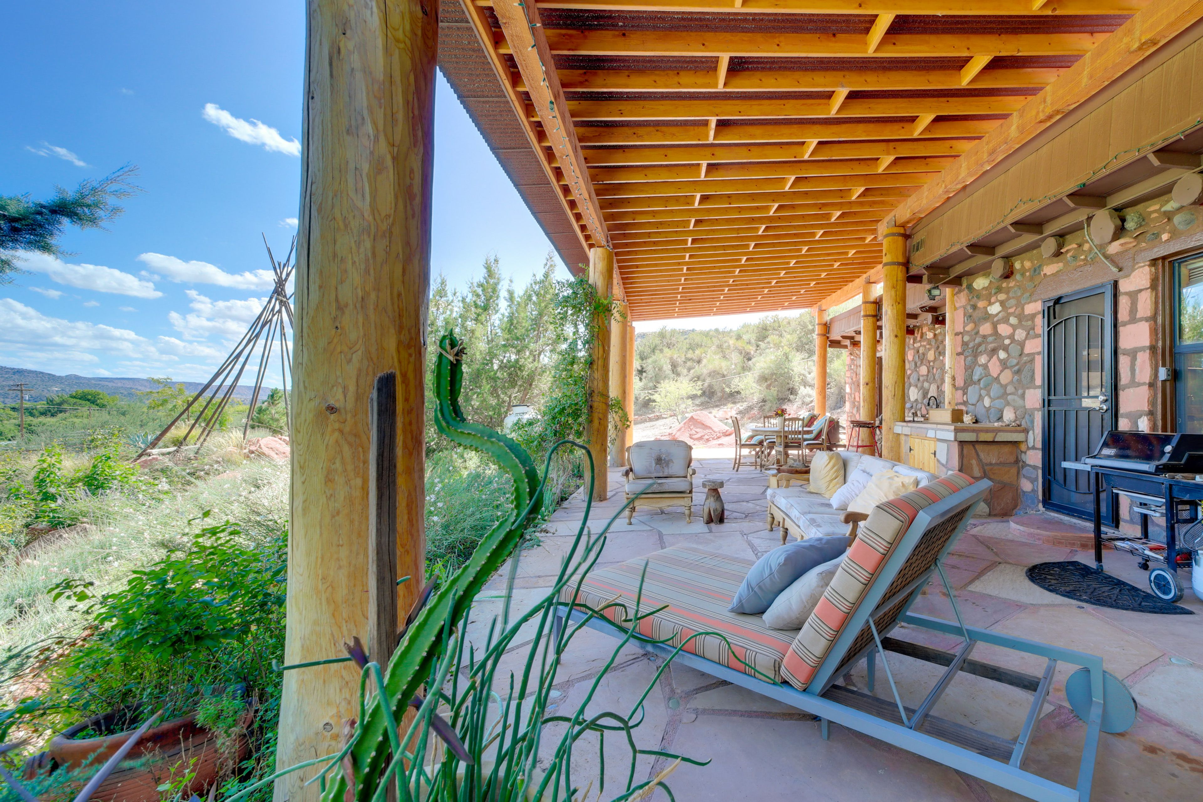 Private Patio | Lounge Seating | Gas & Charcoal Grills