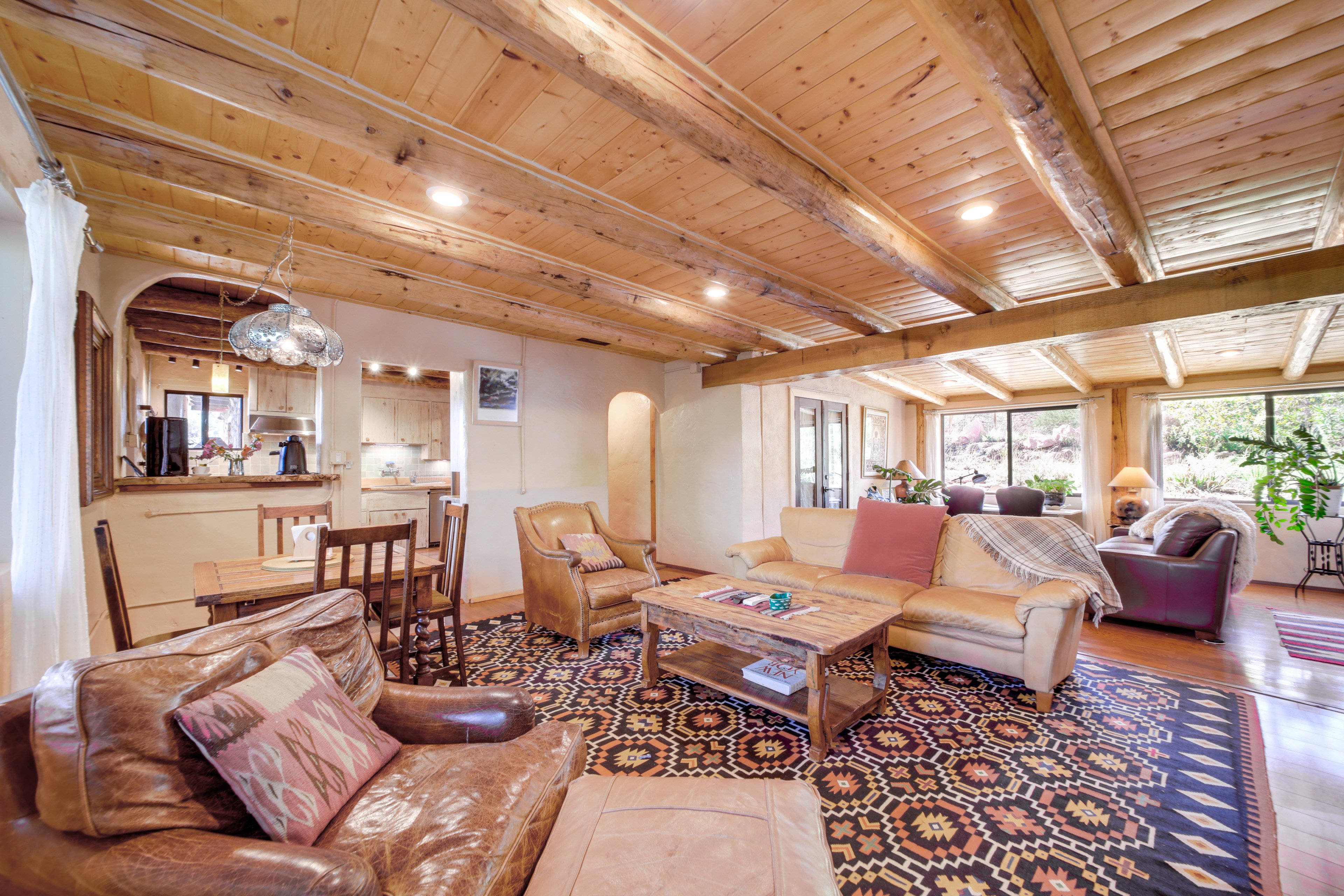 Living Room | Free WiFi | Central A/C & Heating