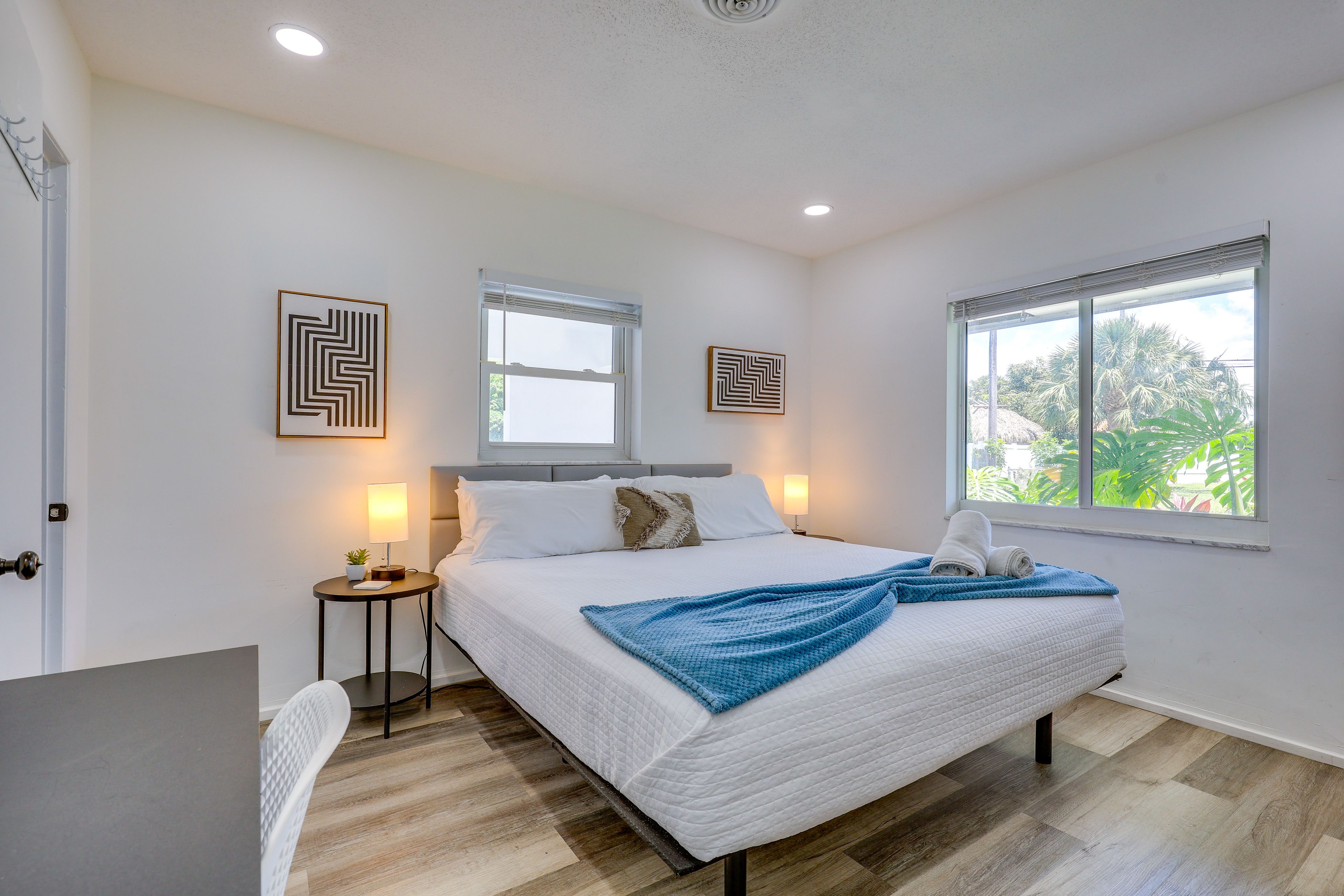 Bedroom 1 | King Bed