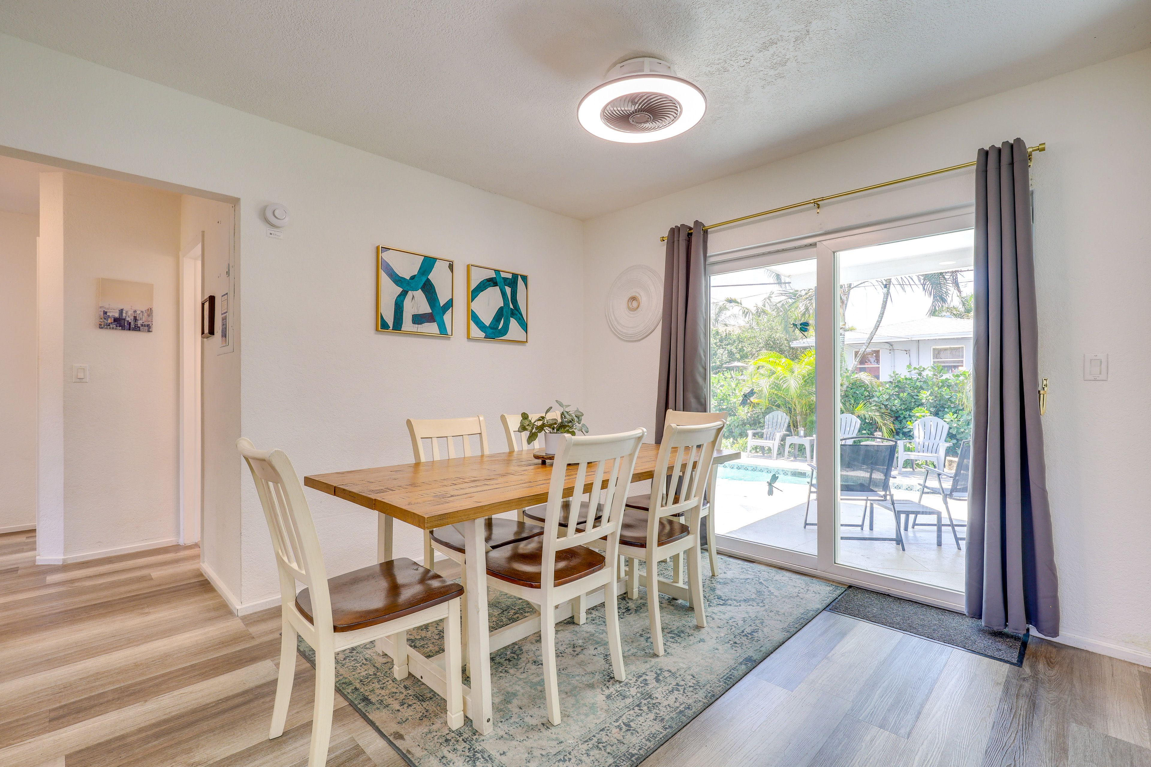 Dining Area | Dishware & Flatware