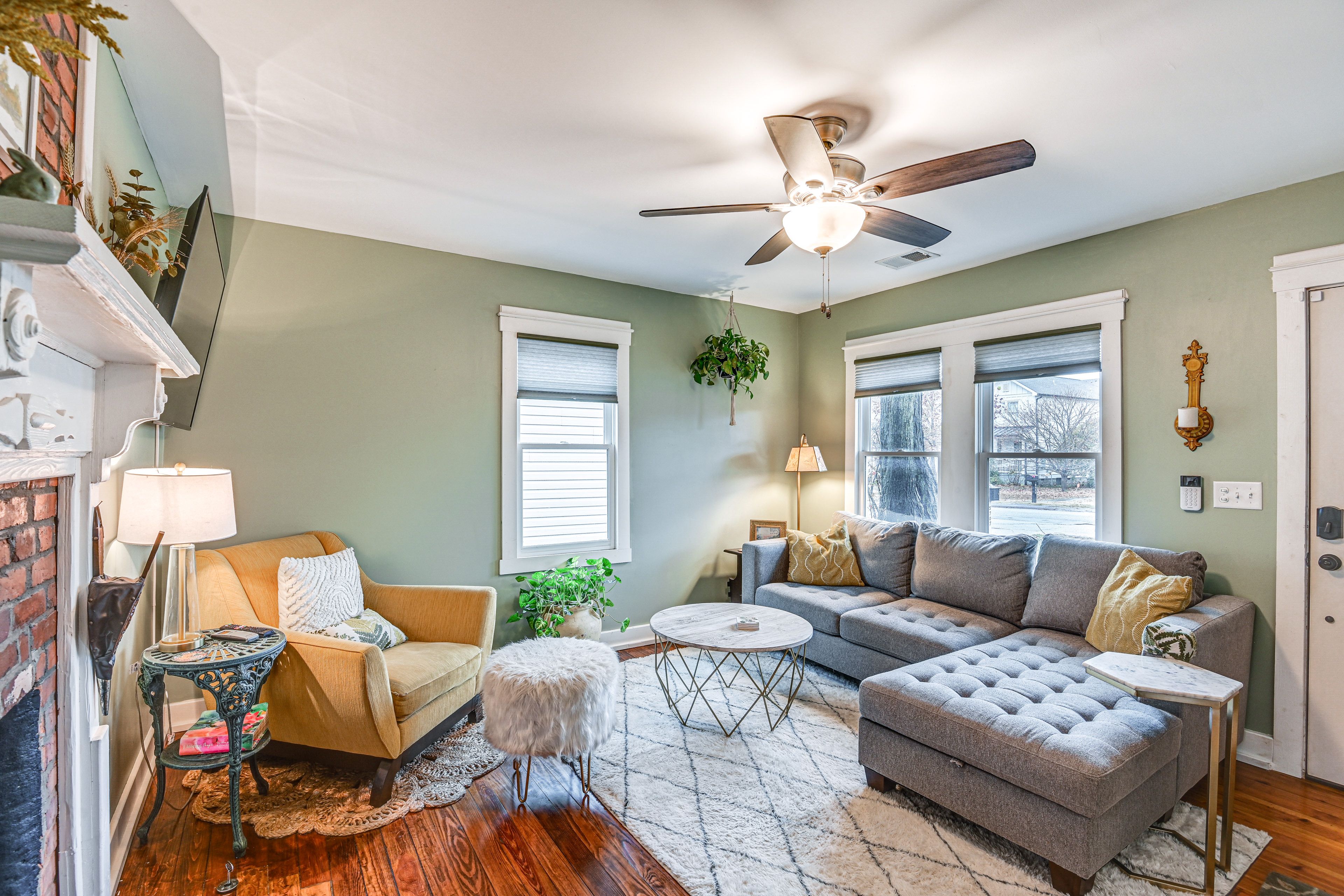 Nashville Vacation Rental | 2BR | 2BA | 2 Steps Required | 1,100 Sq Ft