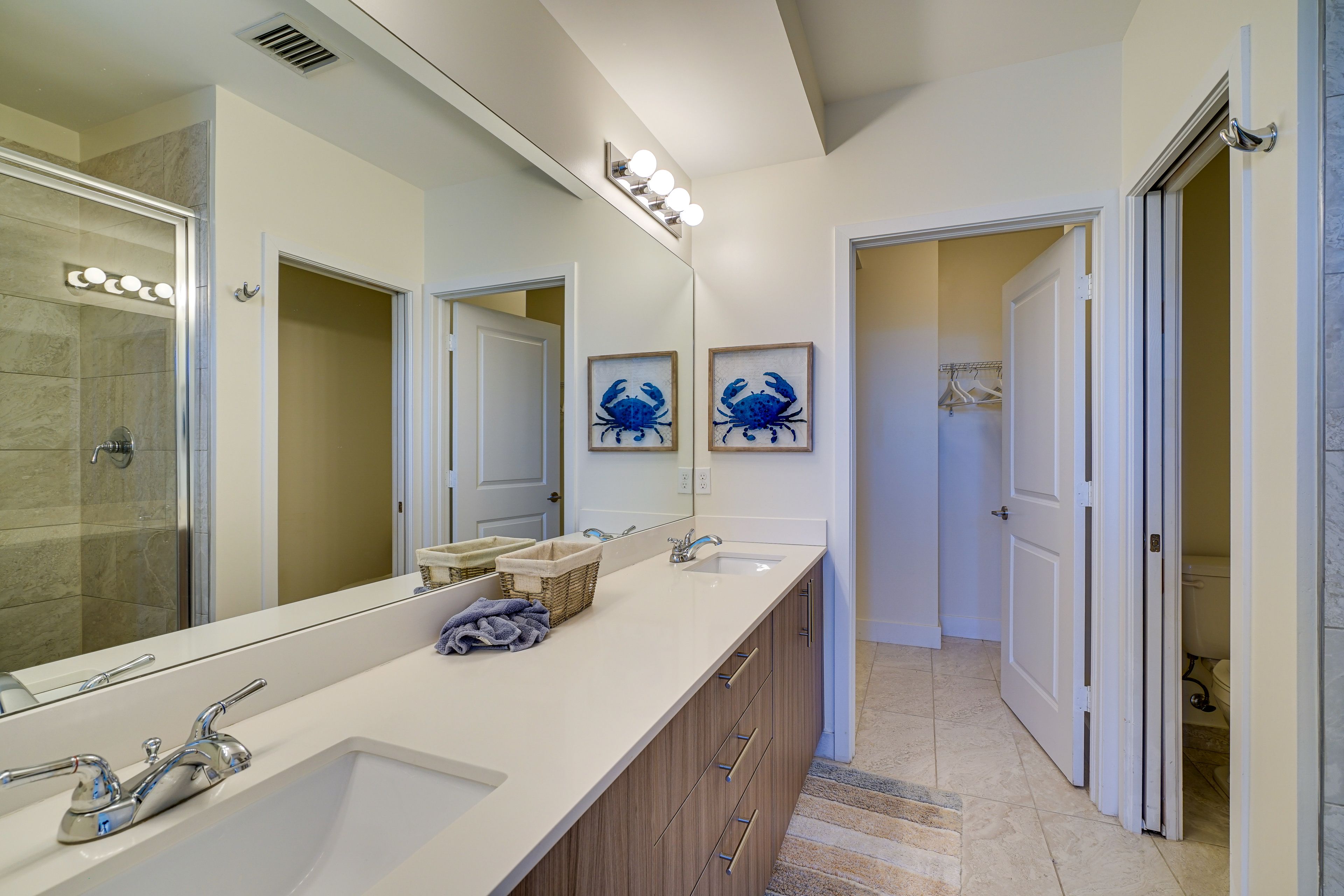 En-Suite Bathroom | Towels Provided