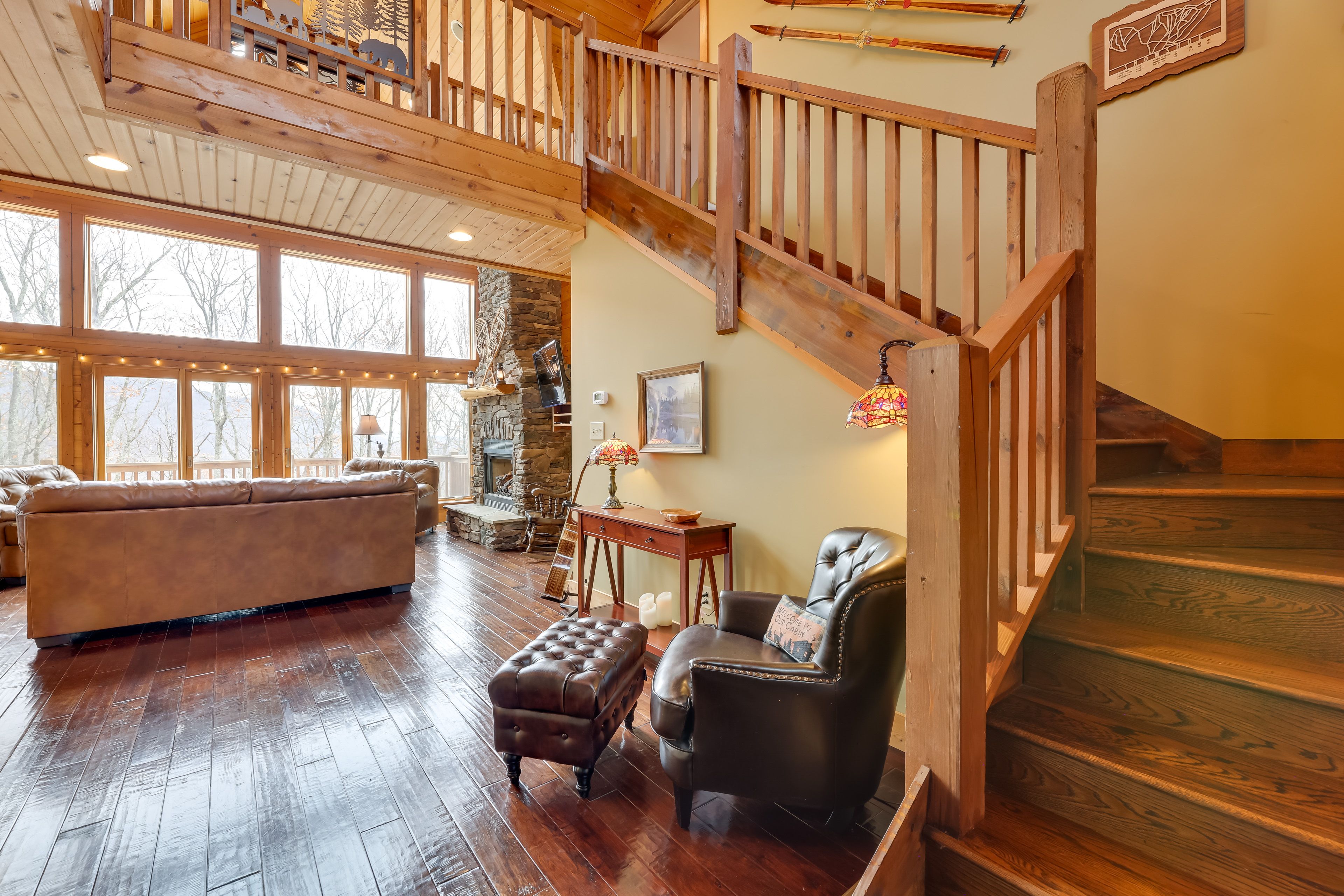 Entryway | Stairs to 2nd Floor