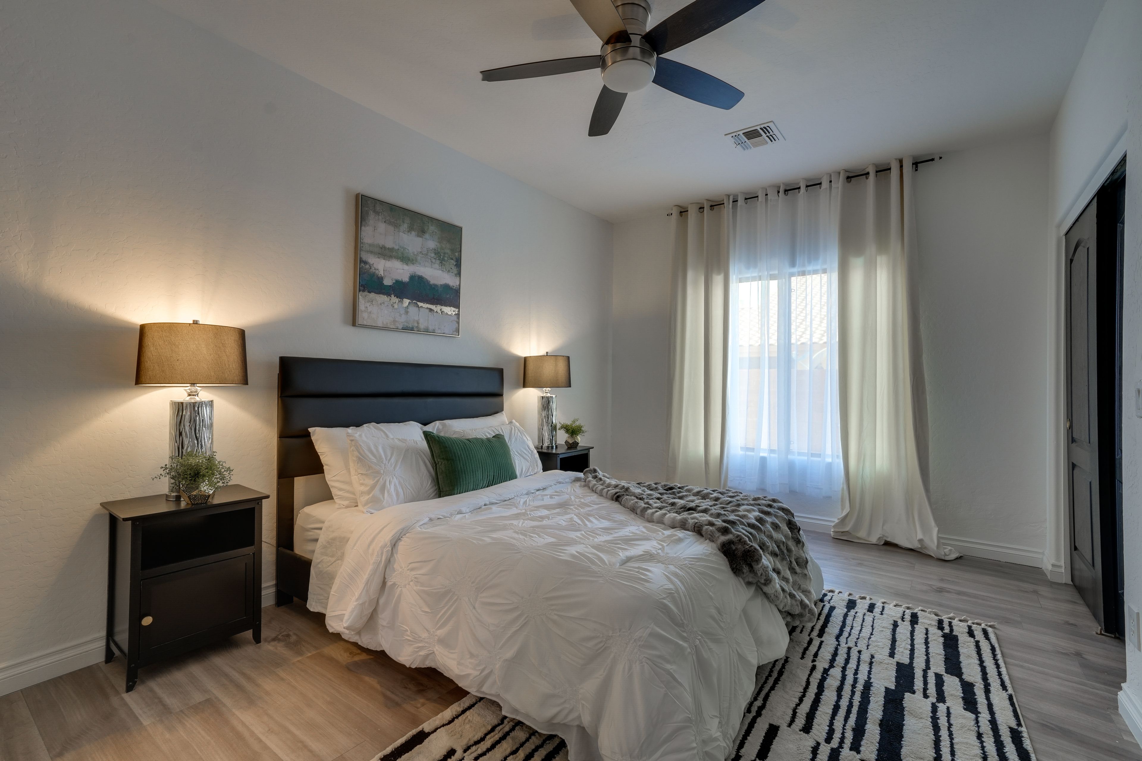 Bedroom 7 | 1st Floor | Queen Bed
