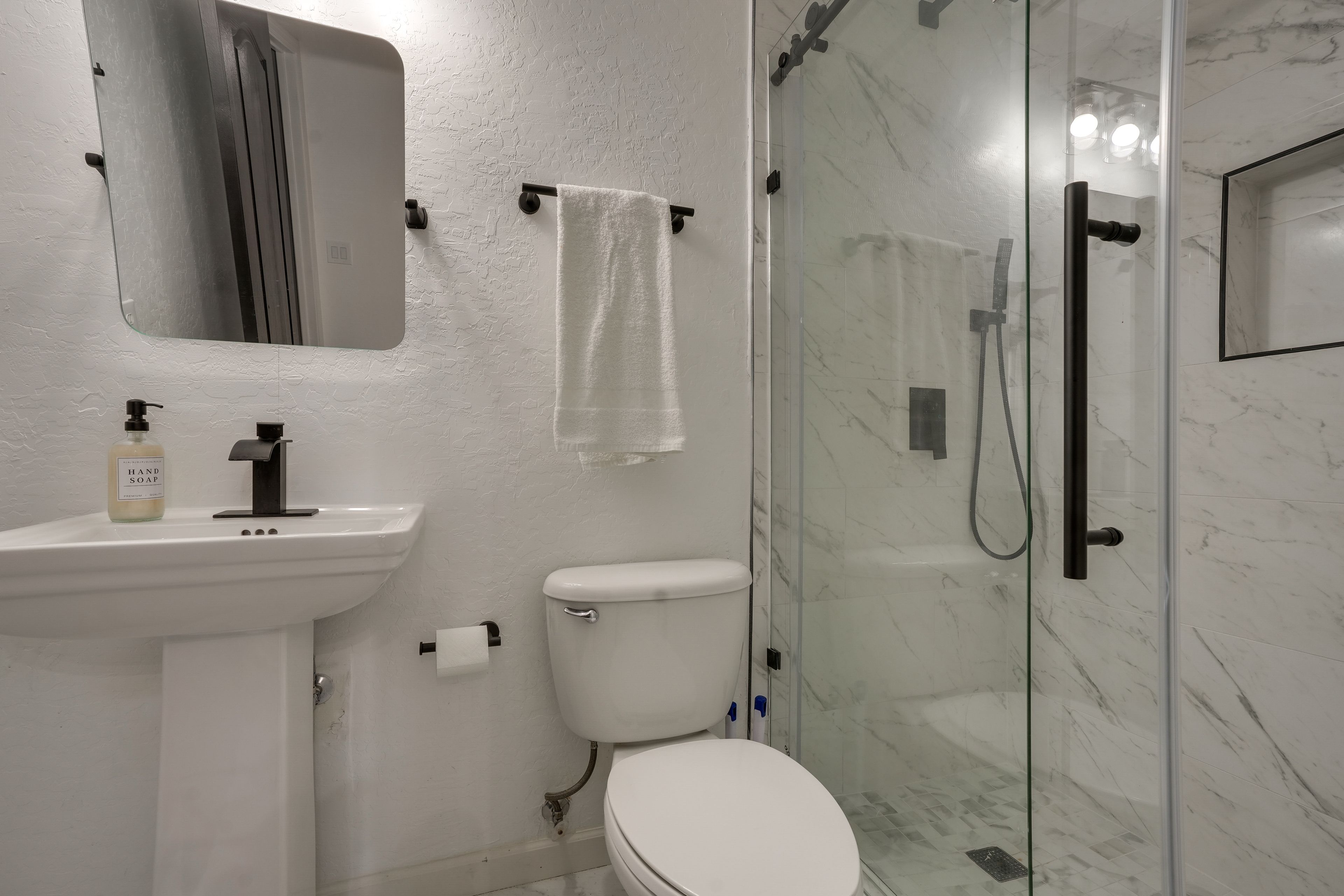 En-Suite Bathroom | Access via Bedroom 7 | Towels Provided