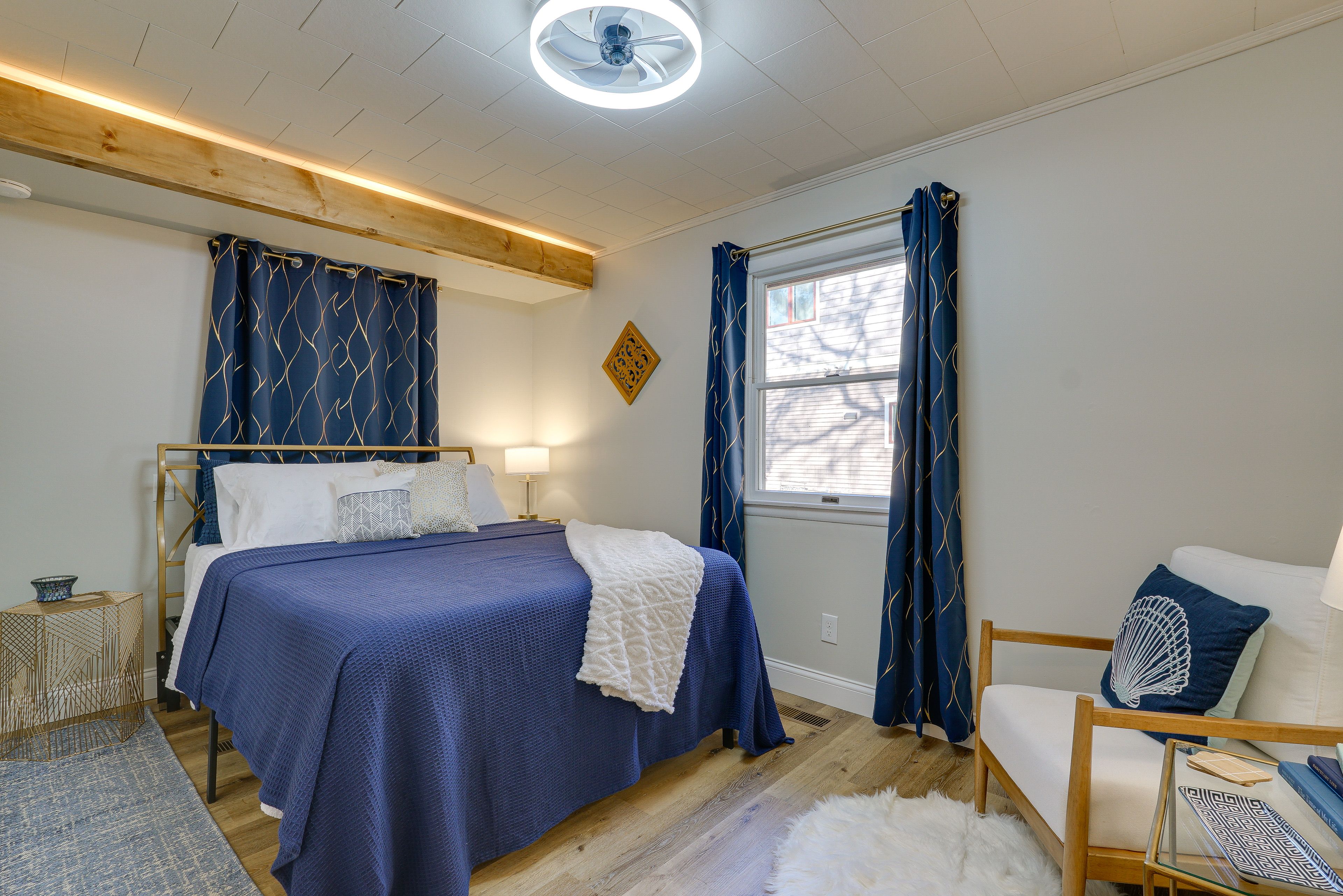 Bedroom 1 | Queen Bed | Linens Provided