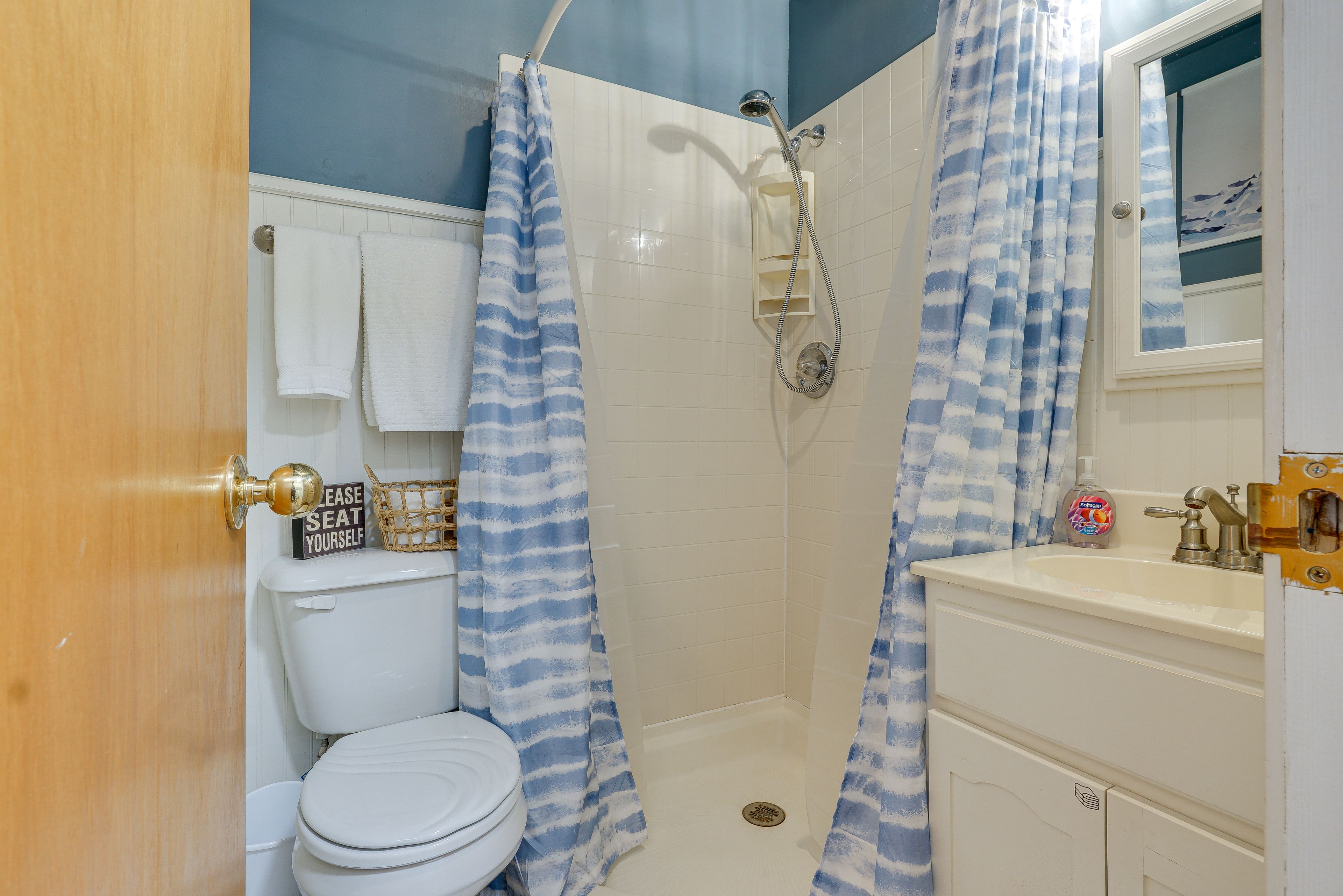 Full Bathroom | Hair Dryer