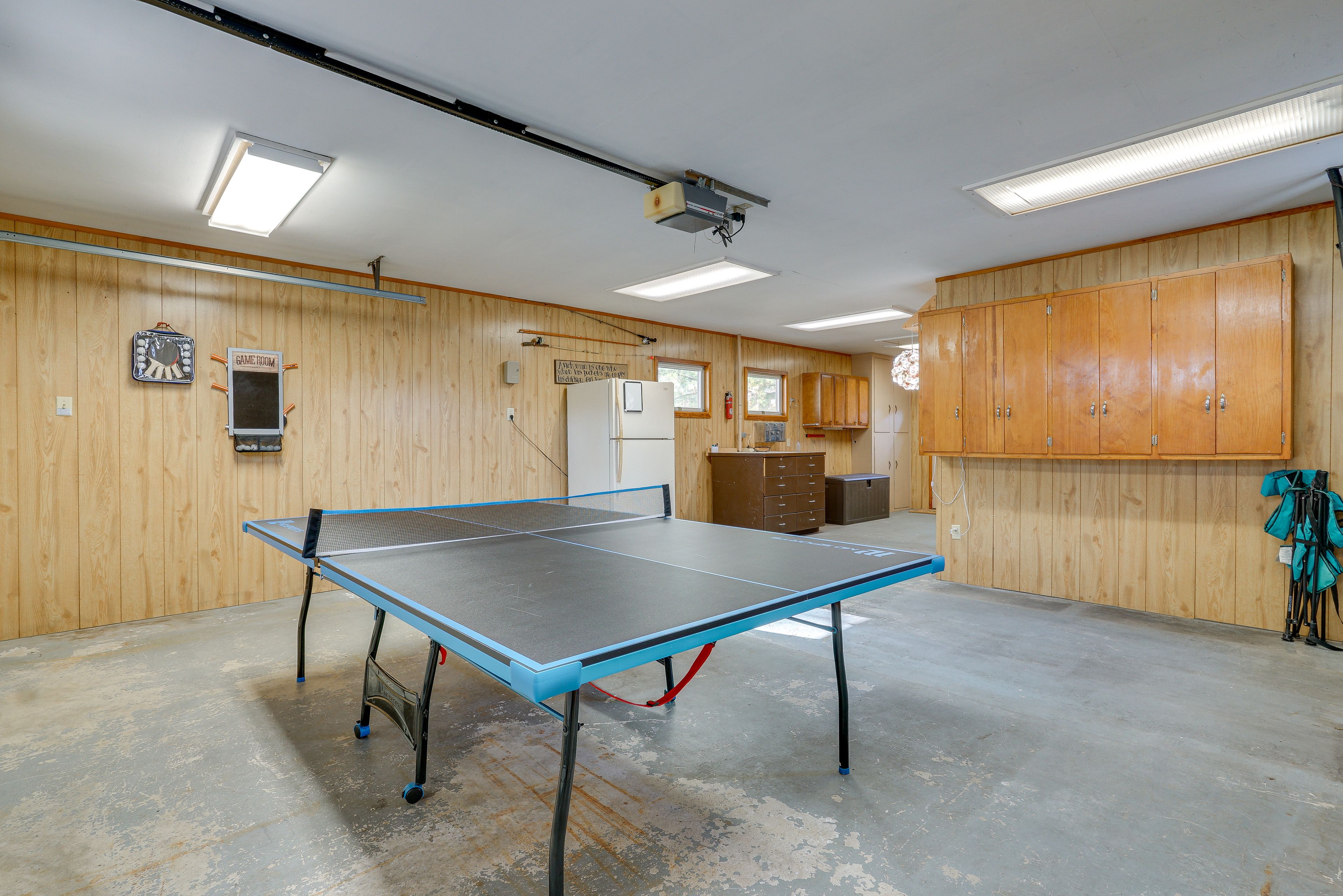 Garage | Ping Pong Table