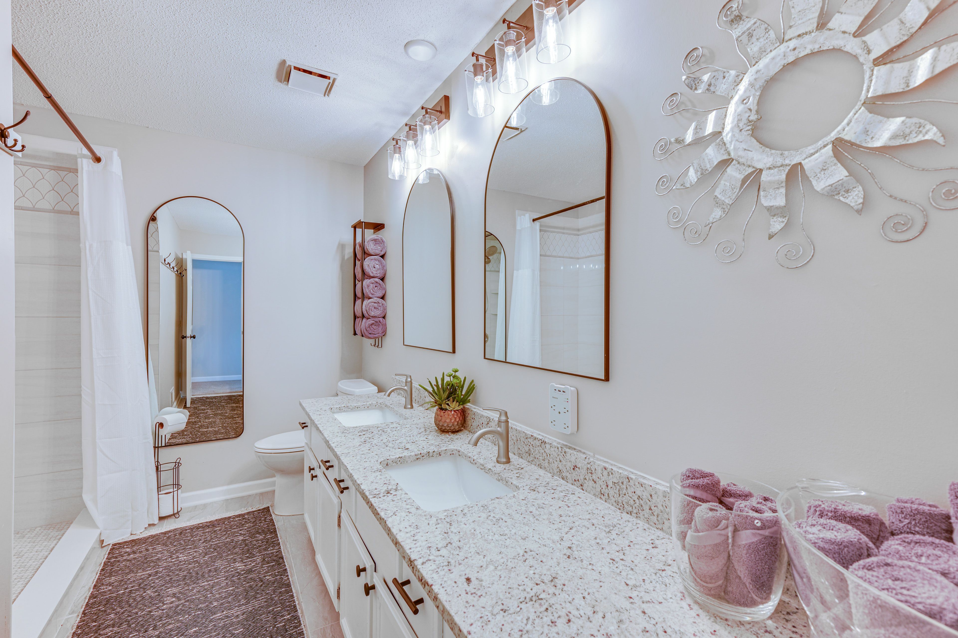 En-Suite Bathroom | Complimentary Toiletries | Shower | 2nd Floor