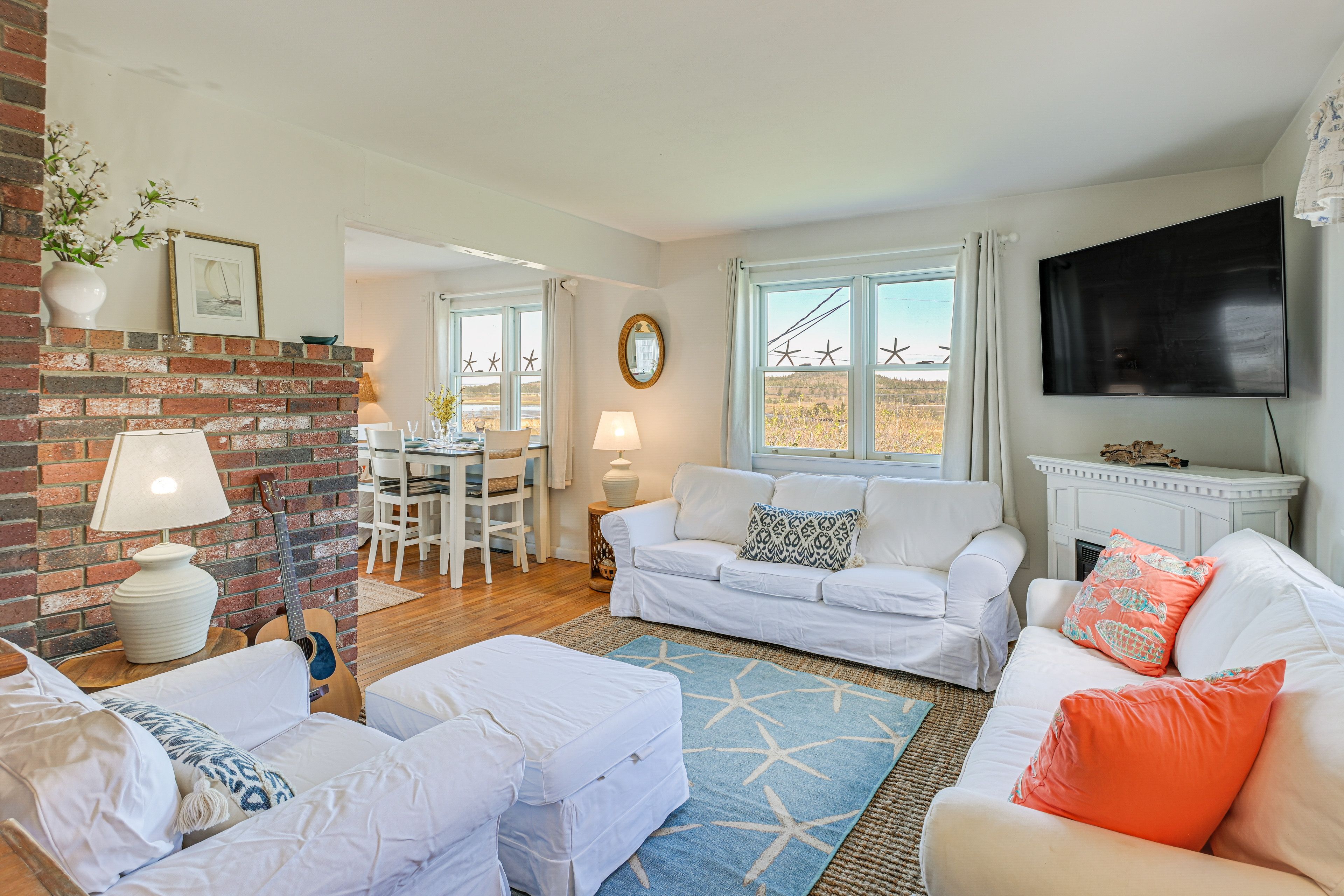Living Room | Free WiFi | Smart TV | Full Sleeper Sofa | 1st Floor