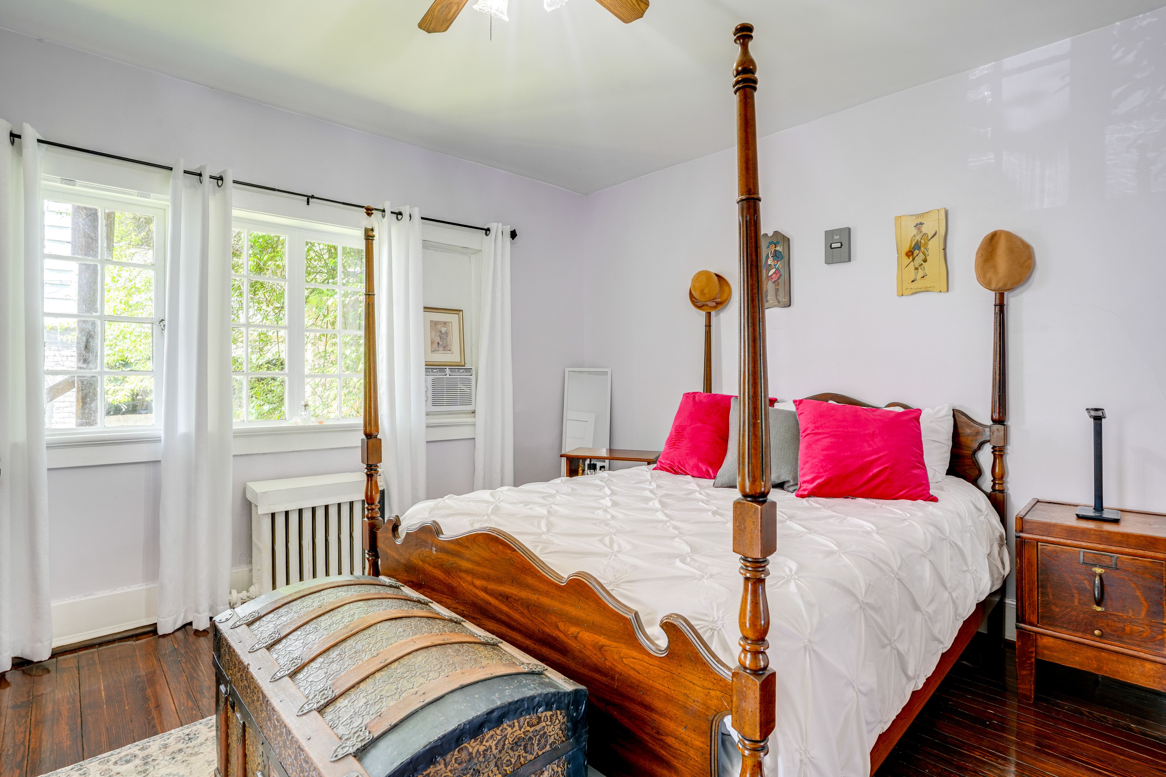 Bedroom 1 | Queen Bed | Linens Provided