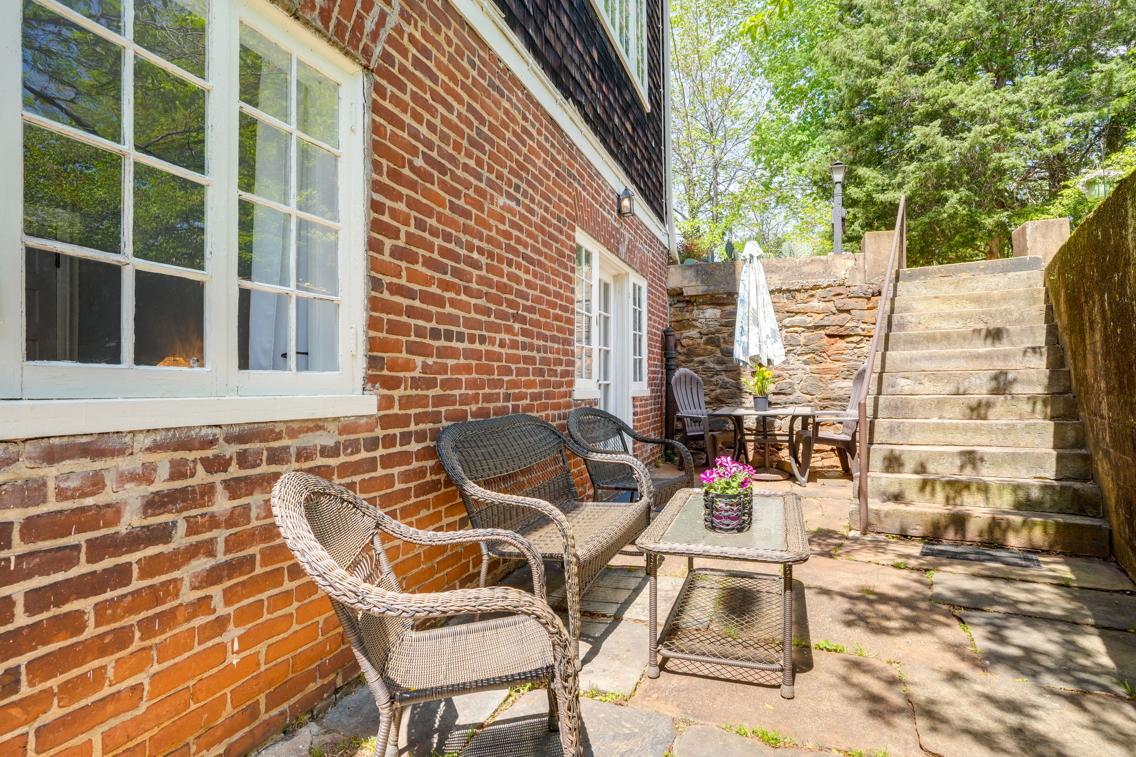 Private Patio | Gas Grill | 8 Mi to Liberty University