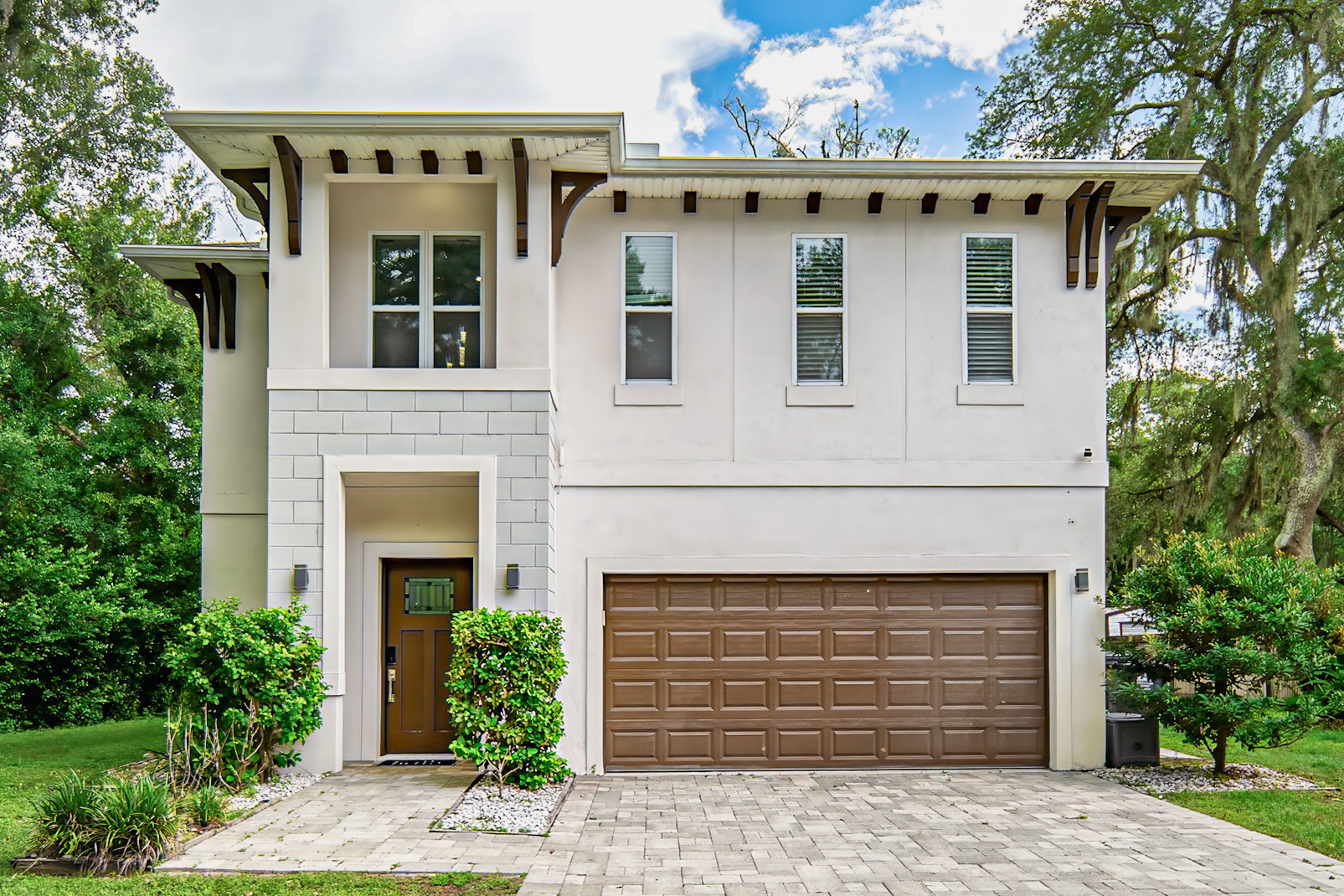 Exterior | Driveway (4 vehicles) | Garage (2 vehicles) | RV/Trailer Parking