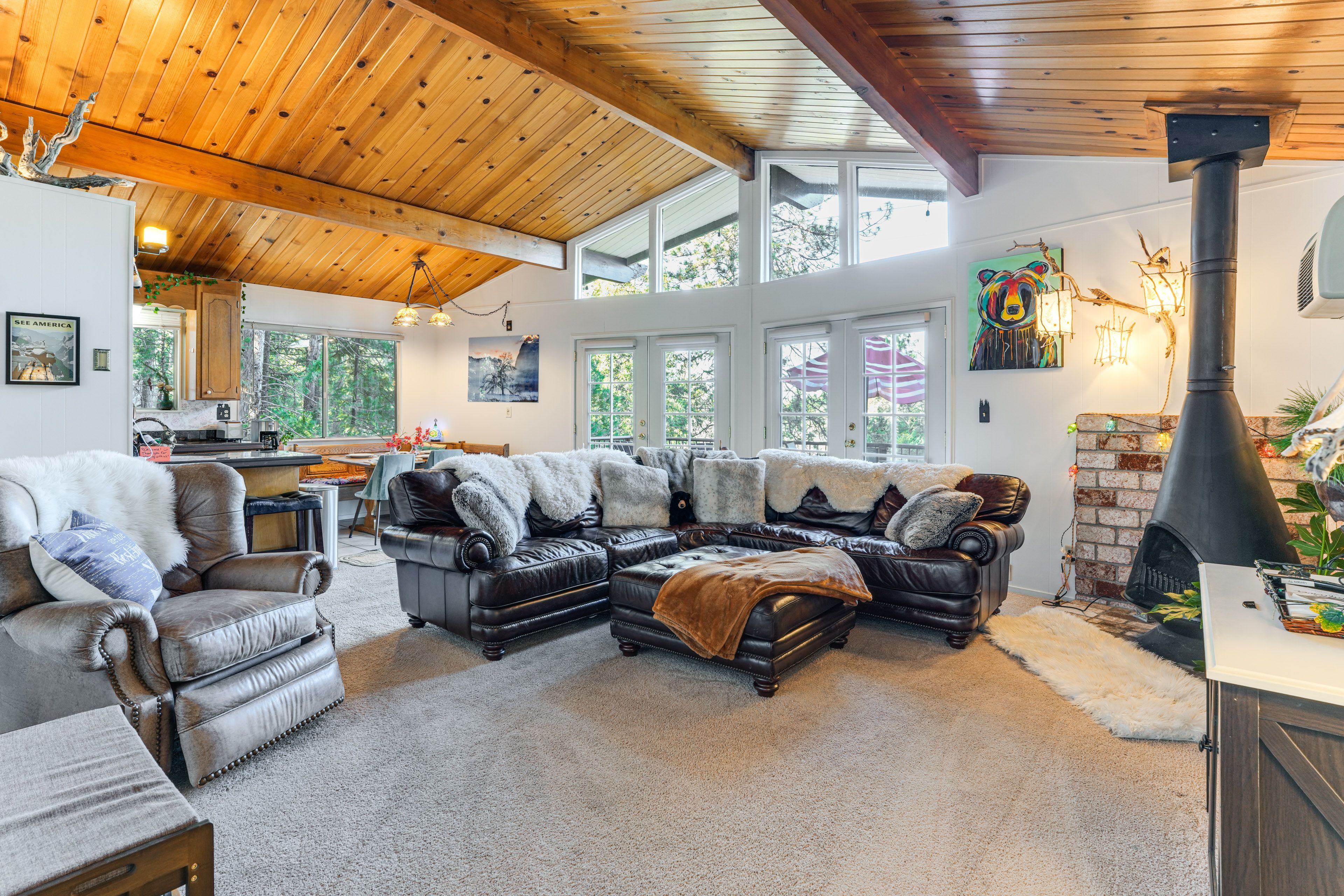 Groveland Vacation Rental | 2BR | 2BA | 1,430 Sq Ft | Stairs Required