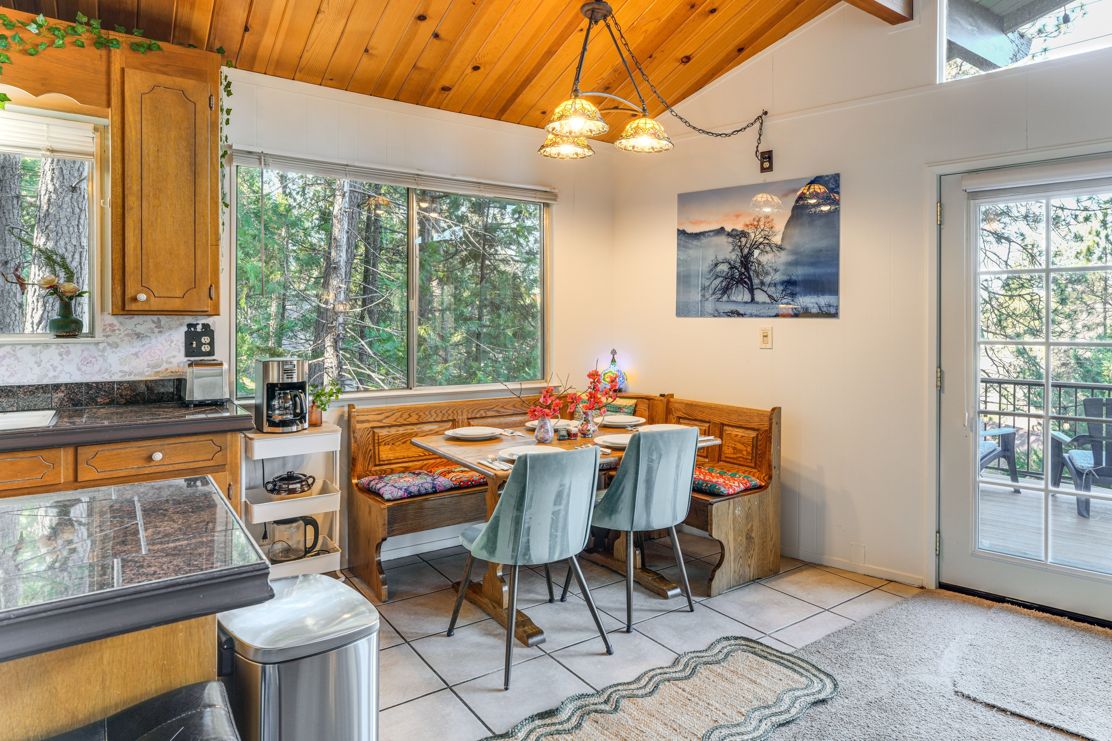 Dining Area | 2nd Floor | Dishware & Flatware Provided