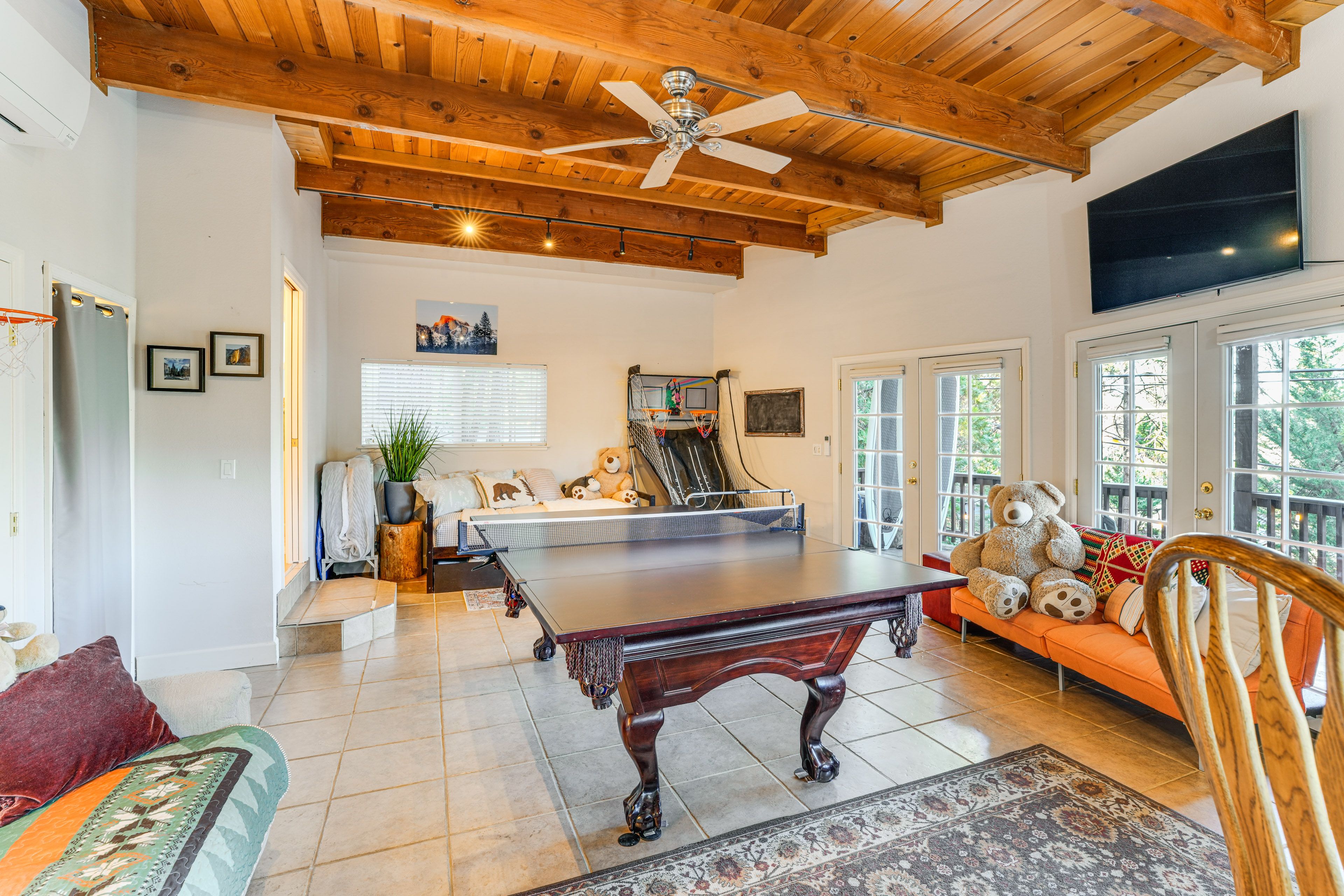 Game Room | Pool/Ping Pong Table | Basketball Game