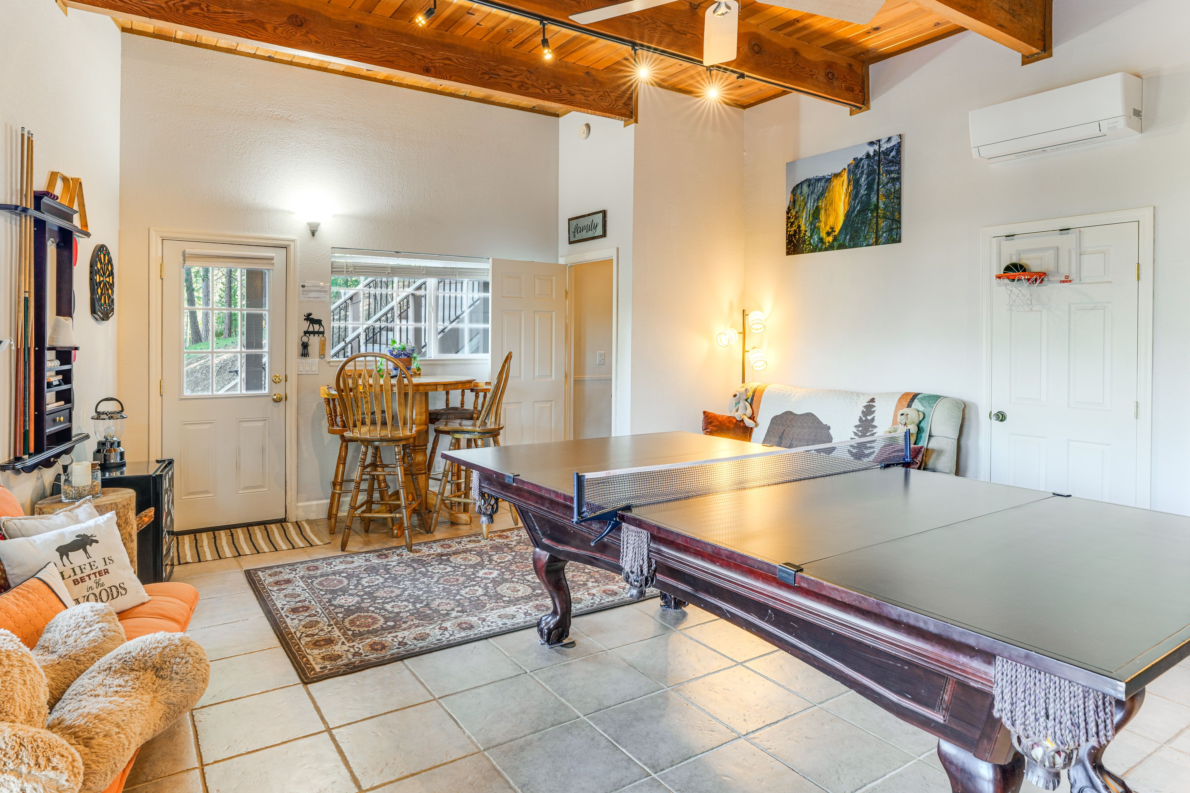 Game Room | 1st Floor | Twin Daybed w/ Twin Trundle | 2 Twin Futons | Smart TV