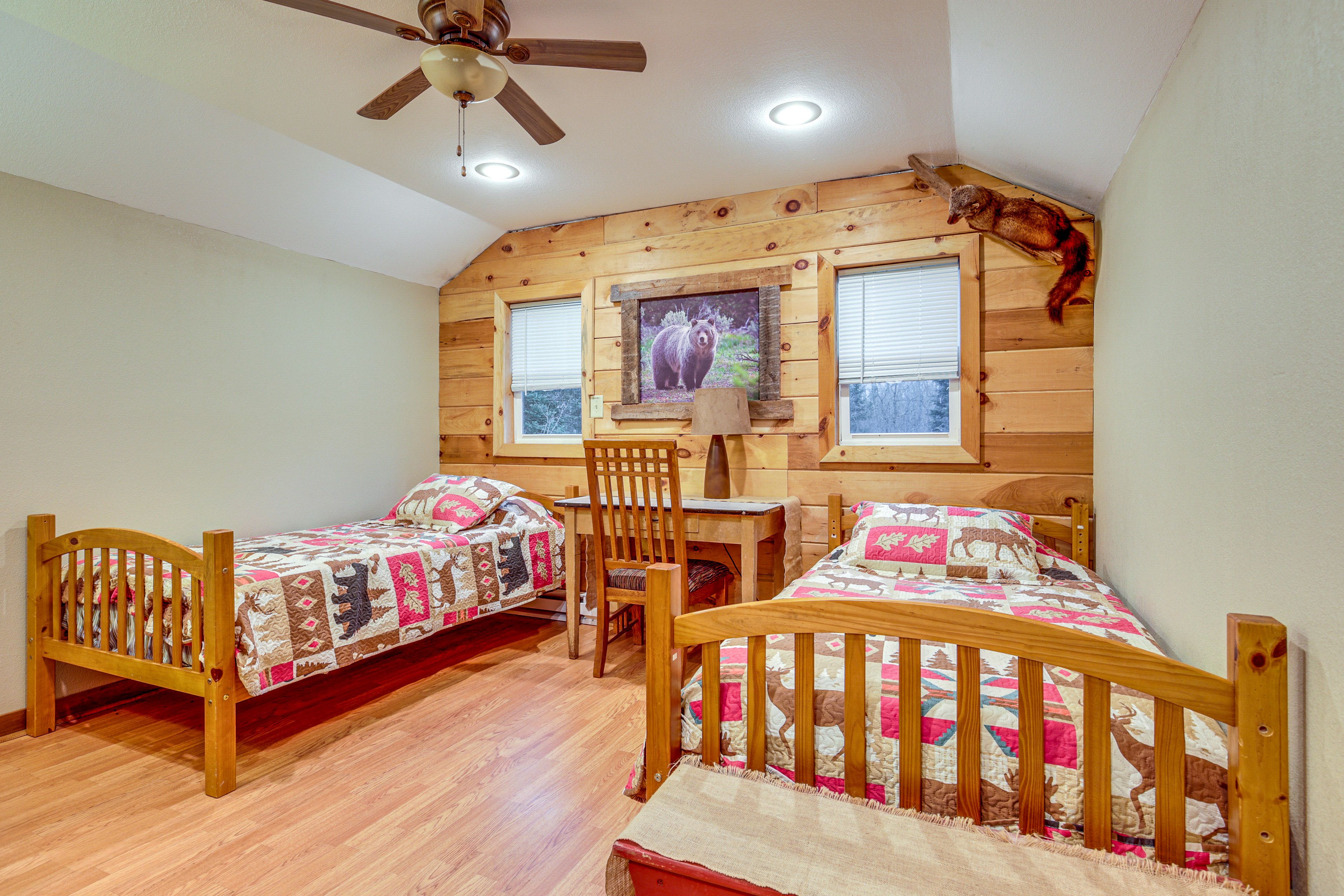 Bedroom 2 | 2 Twin Beds | 2nd Floor