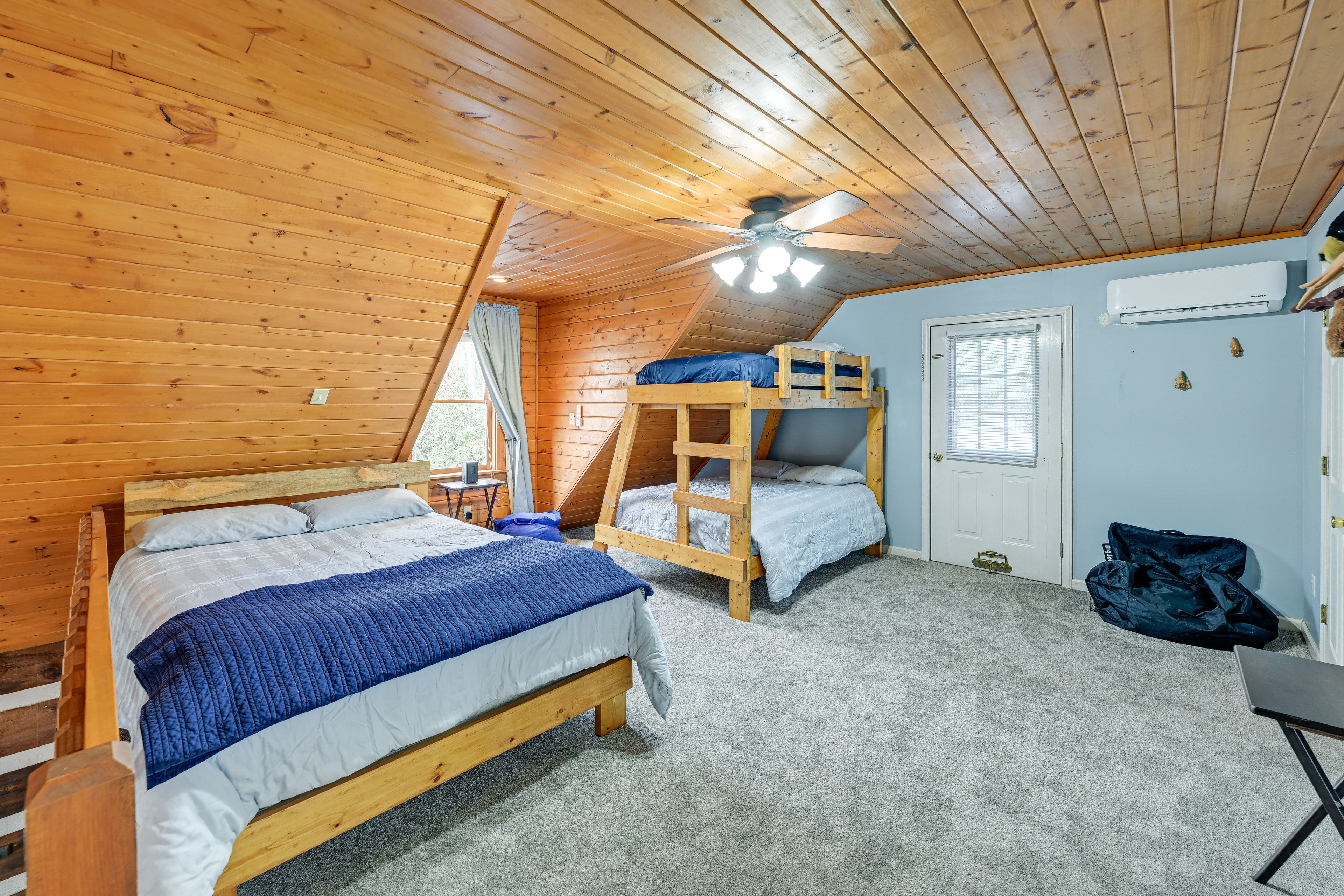 Loft | Full Bed | Twin/Full Bunk Bed | 2nd Floor