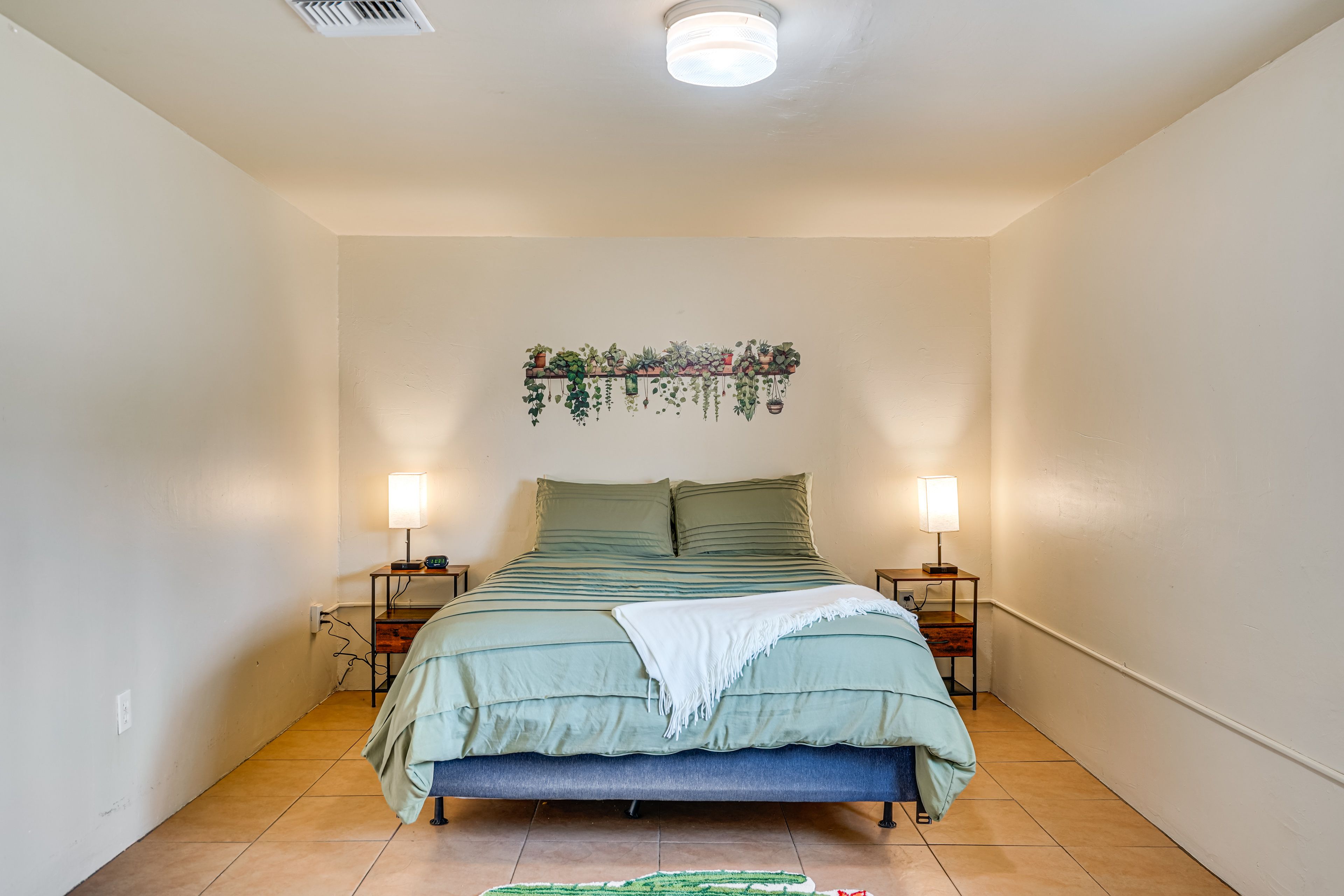 Bedroom 1 | Queen Bed | Linens Provided