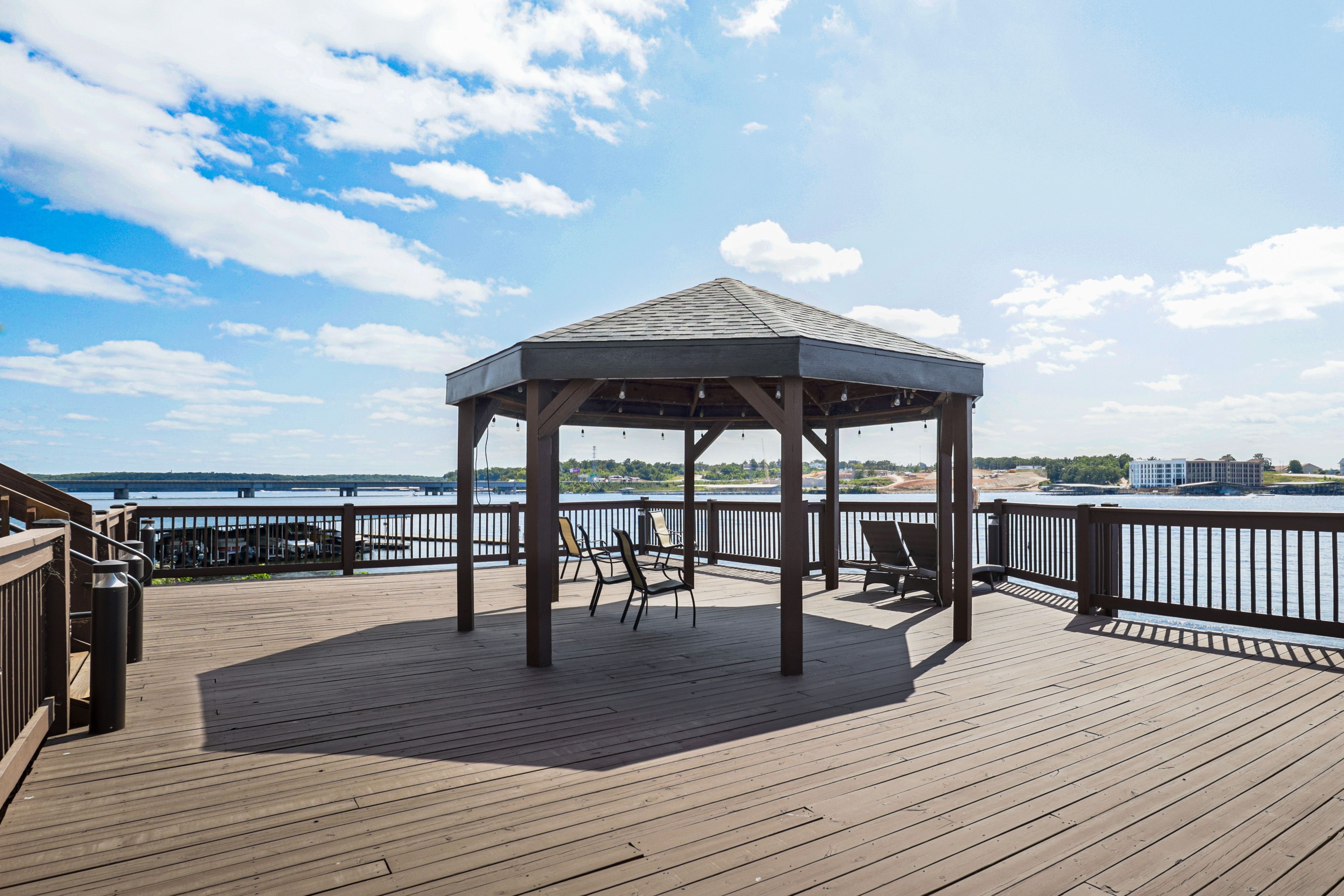 Community Amenities | Sun Deck