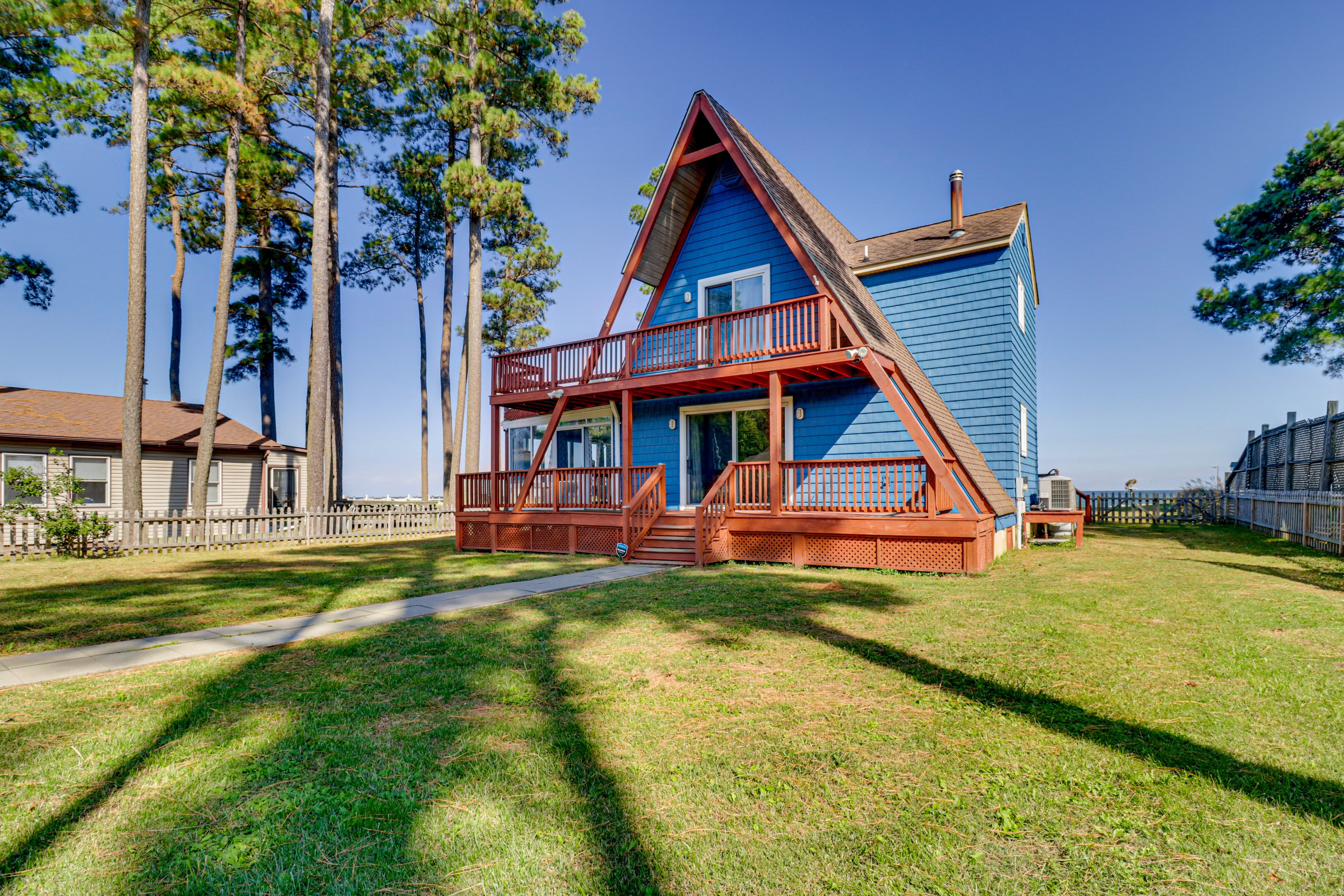 Scotland Vacation Rental | 3BR | 2BA | Stairs Required | 1,644 Sq Ft
